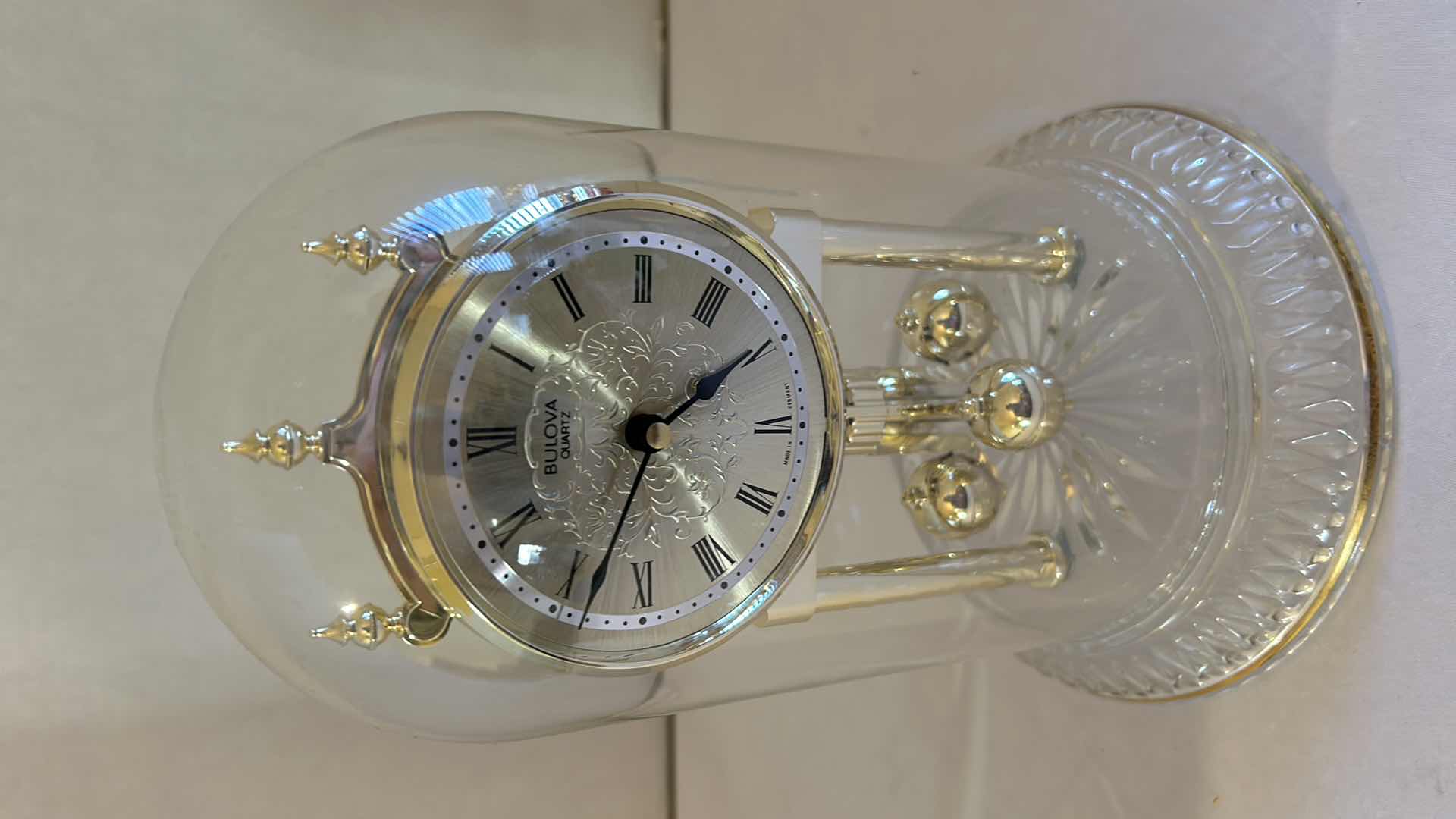 Photo 1 of BULOVA GLASS DOME Q QUARTZ TABLE CLOCK