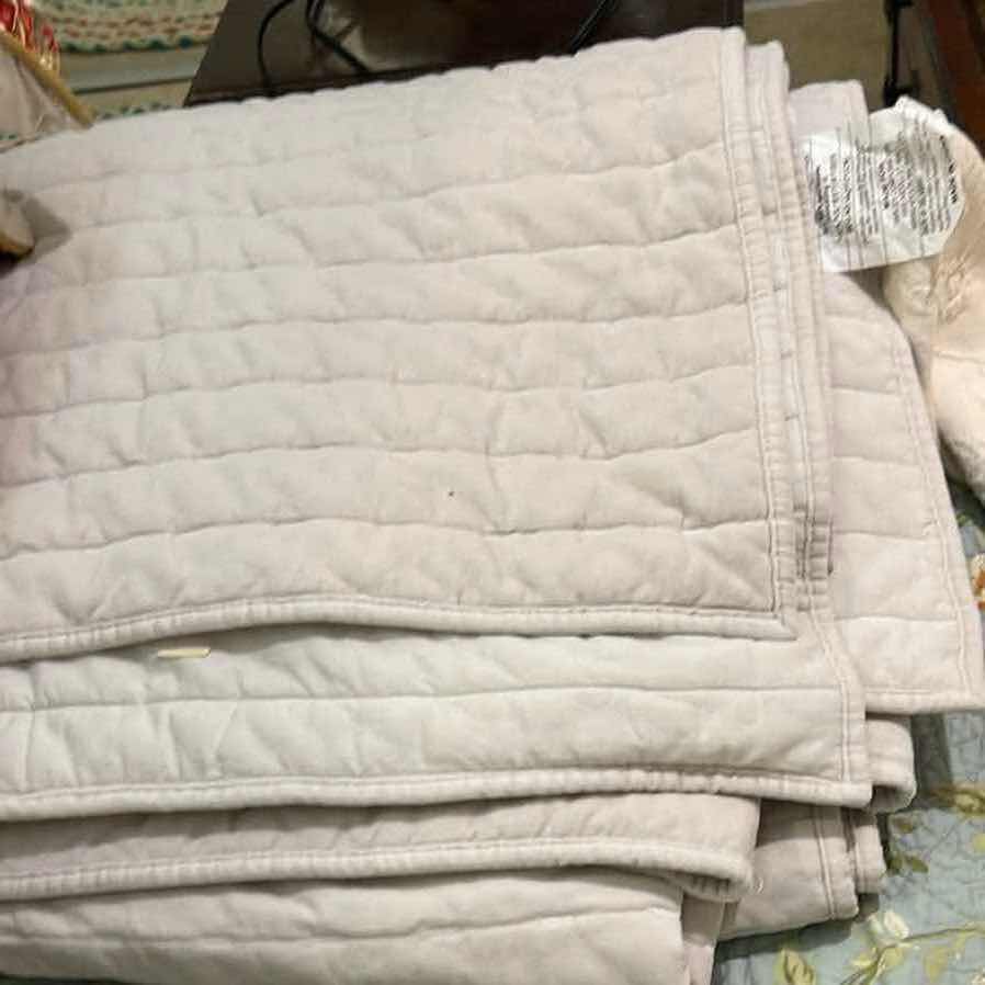 Photo 1 of 3-QUEEN BED SETS W PILLOW SHAMS