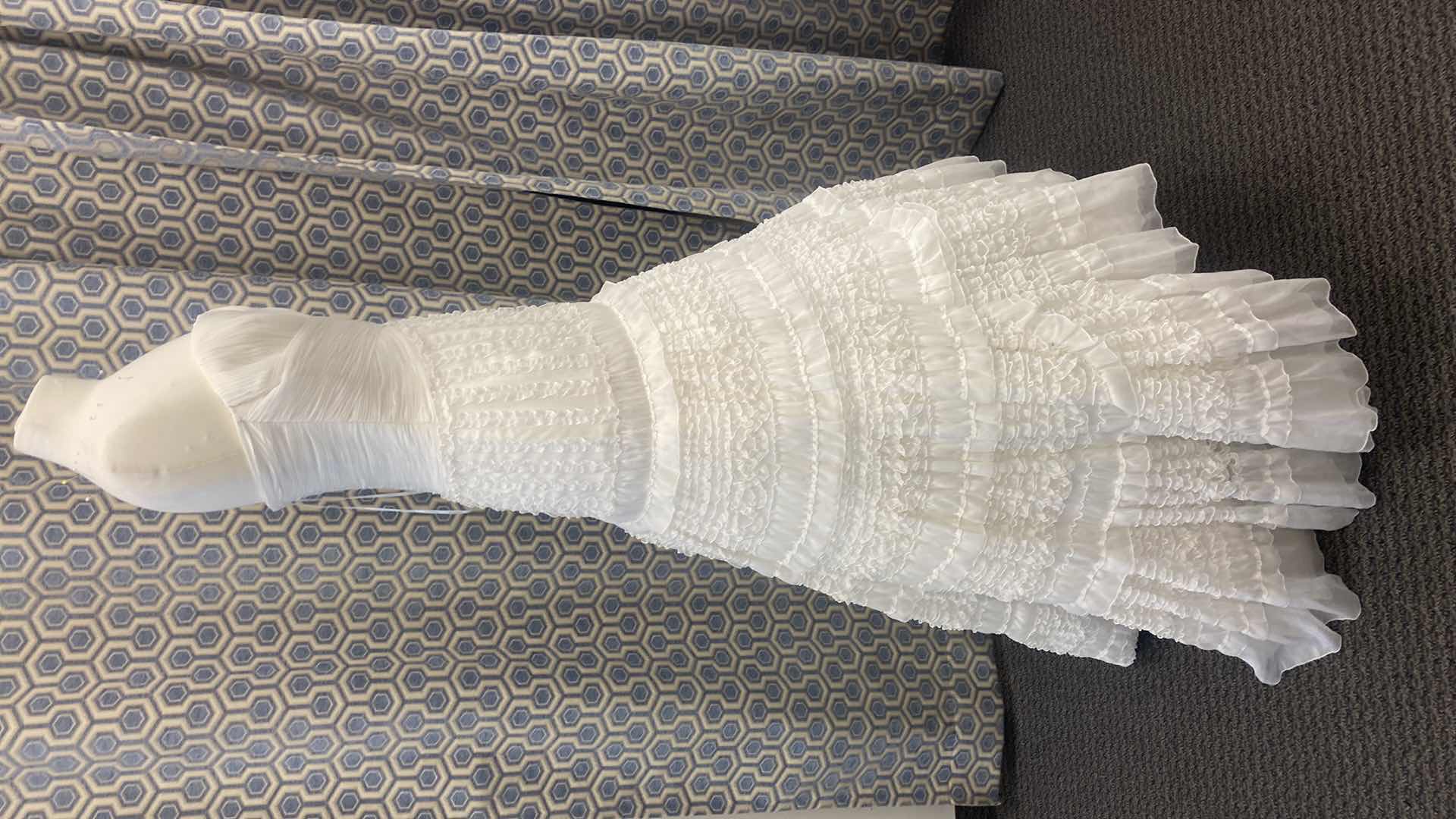 Photo 1 of BRIDAL GOWN “PRONOVIAS” IVORY SATIN WITH TULE & LACE SIZE 10