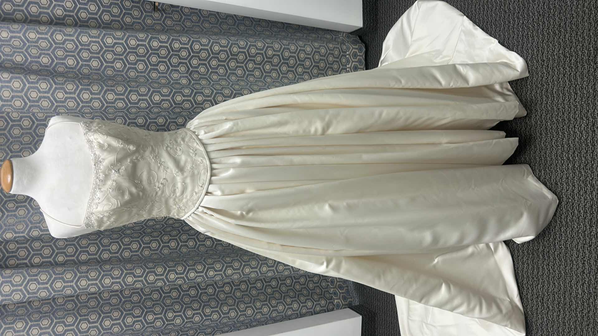 Photo 1 of BRIDAL GOWN “HAUTE COUTURE BY MAGGIE SOTTERO” IVORY SKIRT AND TOP SIZE 10 SILK/POLYESTER 