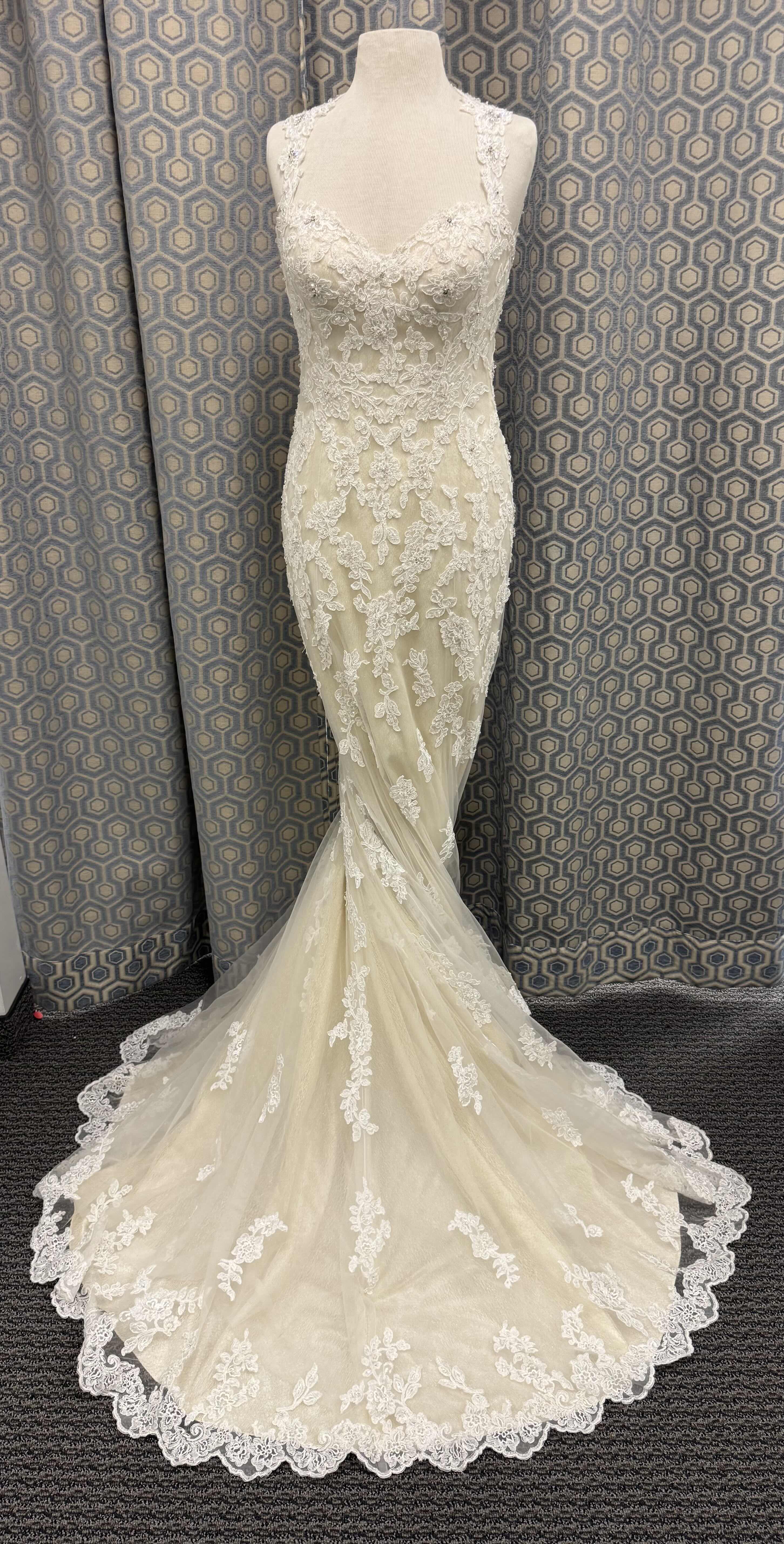 Photo 1 of BRIDAL GOWN "SOPHIA TOLLI" CRYSTAL BEADED LACE IVORY CREAM GOLD SIZE8