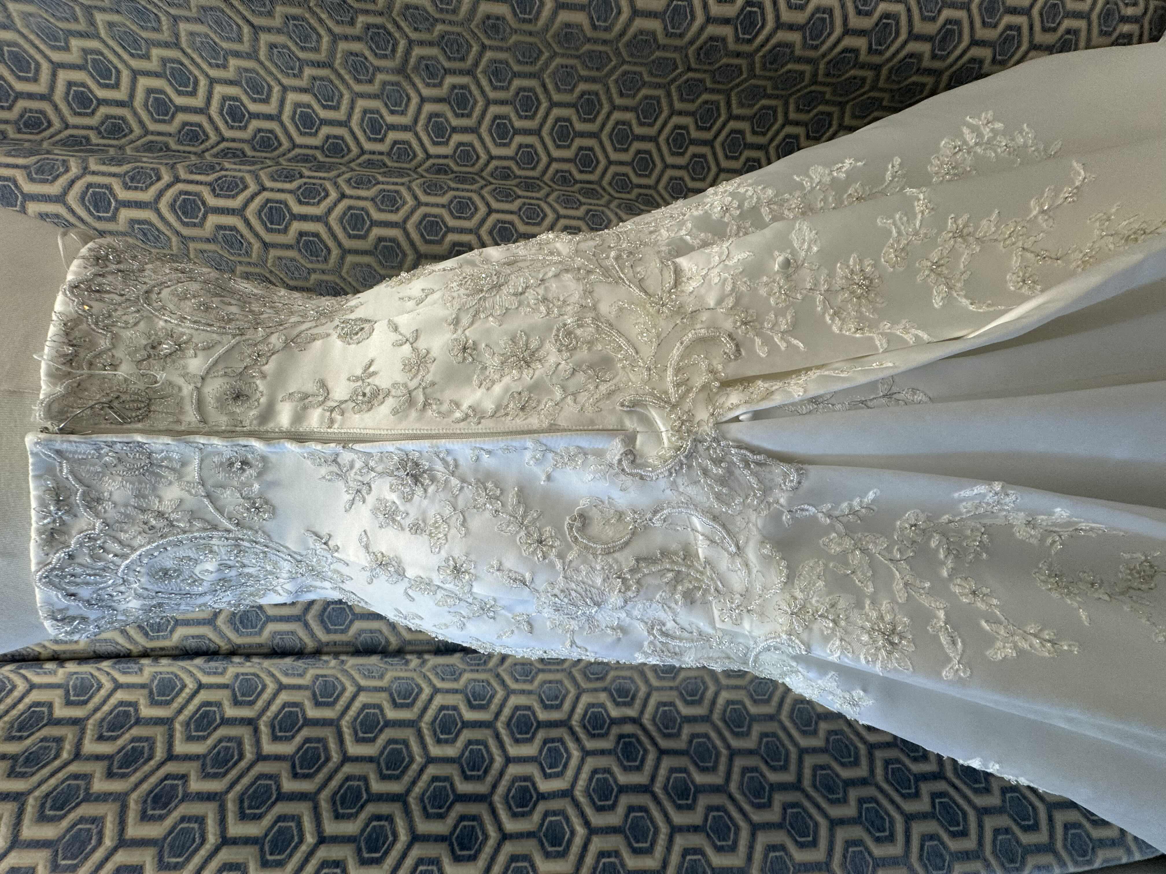 Photo 1 of BRIDAL GOWN PB SATIN BODICE WITH PEARL AND CRYSTAL DETAIL OPTIONAL SPAGHETTI STRAPS FULL ORGANZA OVER SATIN SKIRT MEDIUM TRAIN IVORY SIZE 8