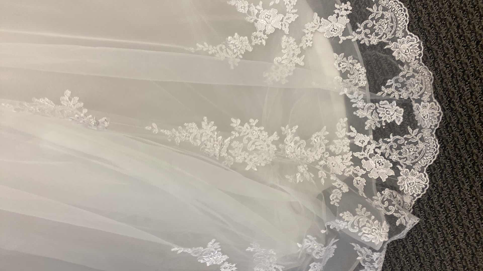 Photo 1 of BRIDAL GOWN “MORI LEE” IVORY STRAPLESS MERMAID EMBROIDERED w PEARLS TLE & LACE SIZE 6