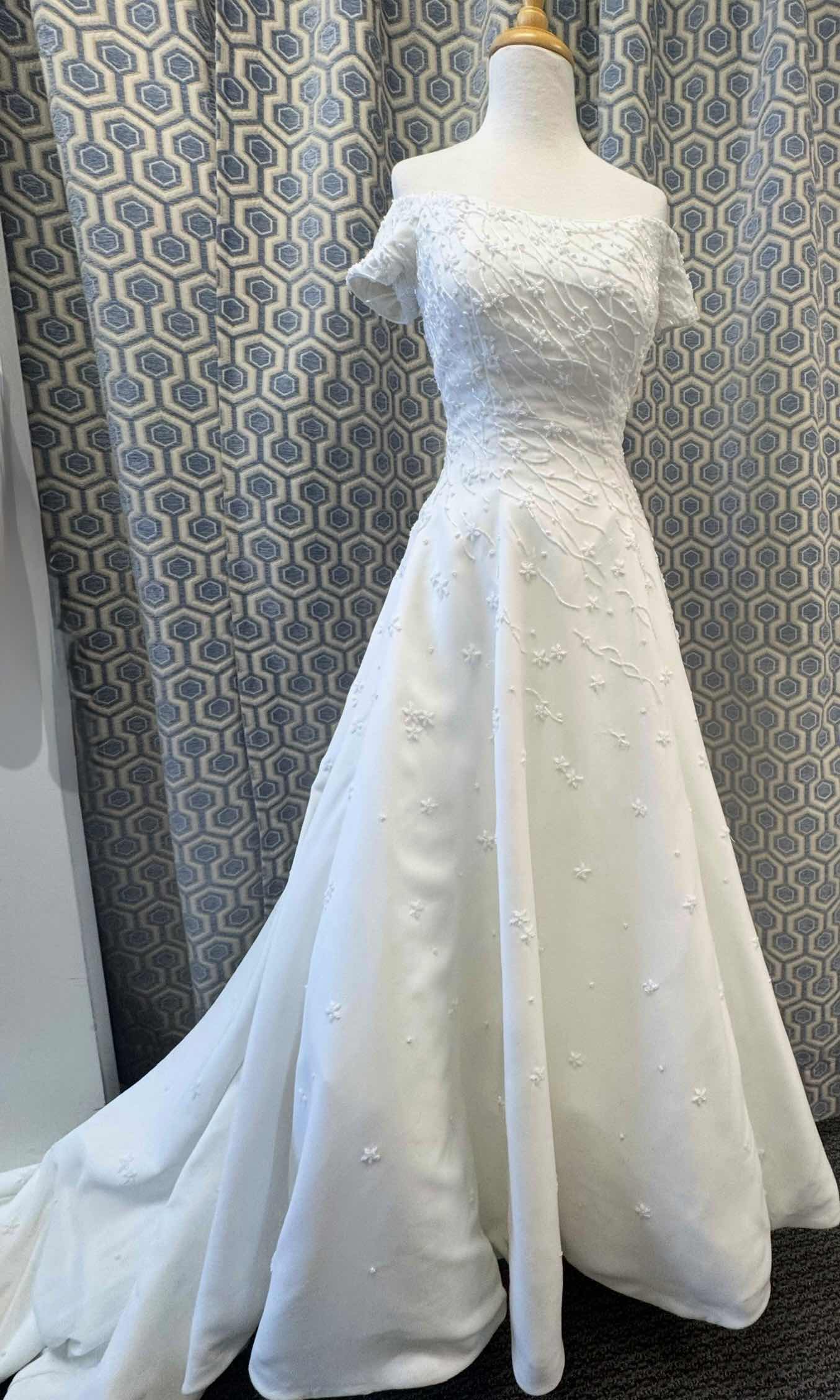 Photo 1 of BRIDAL GOWN MONIQUE LUO OFF SHOULDER A LINE FULL SKIRT DIAMOND WHITE SIZE 8