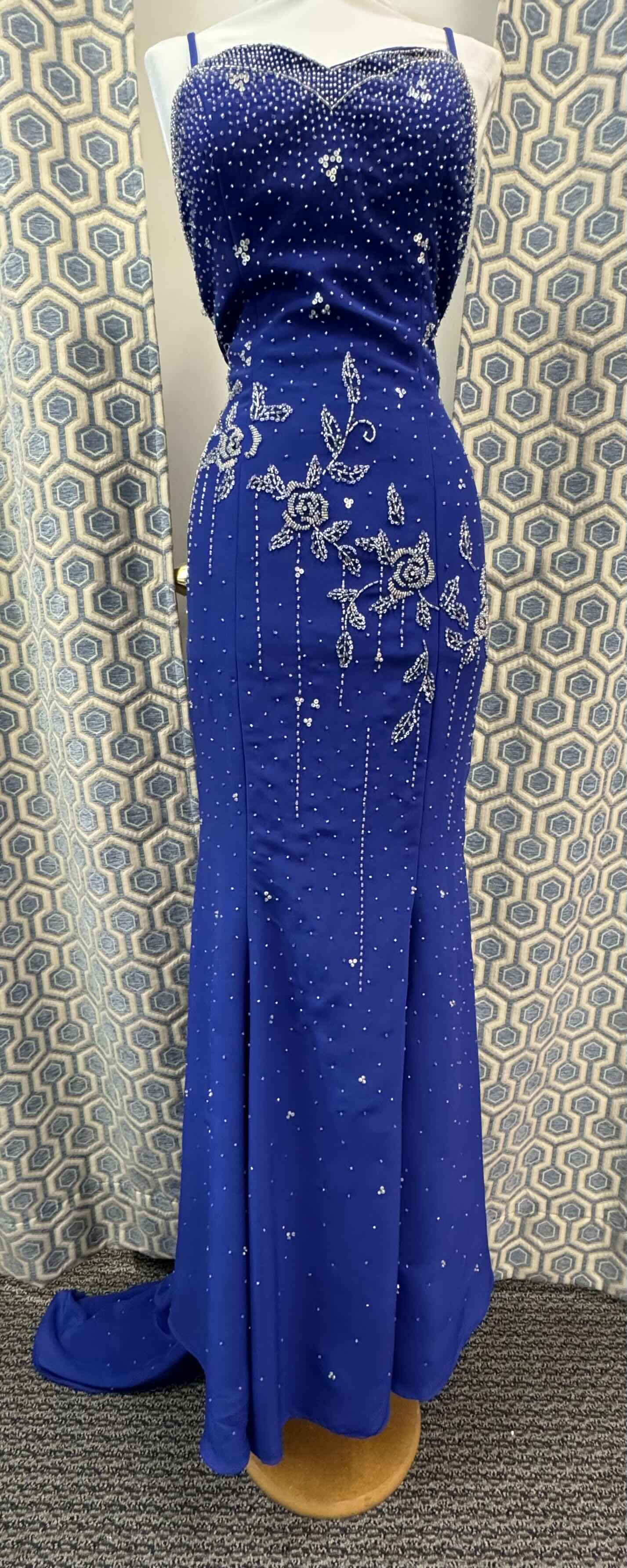 Photo 1 of EVENING GOWN MARYS MERMAID SAPPHIRE SIZE 8