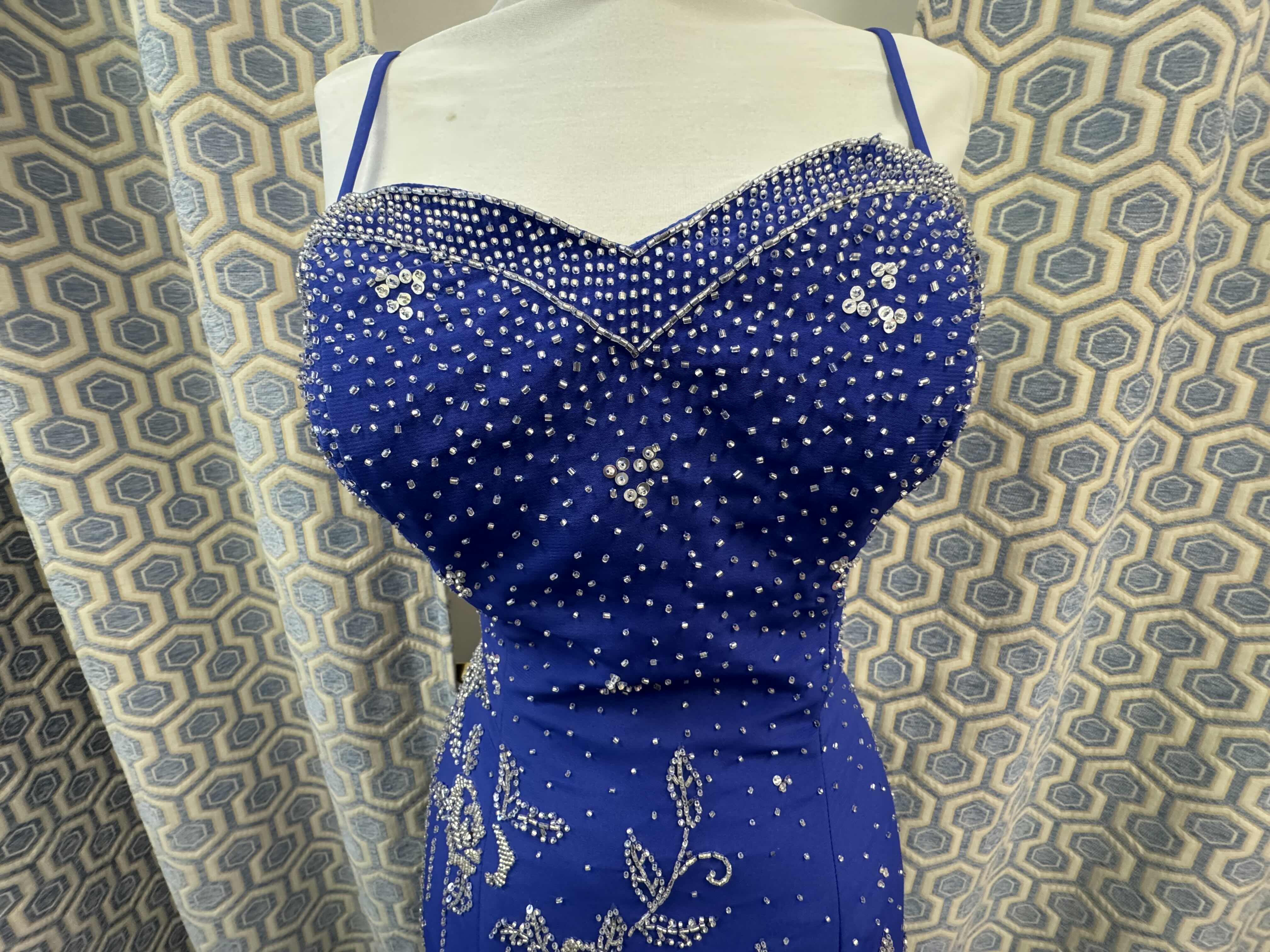 Photo 1 of EVENING GOWN MARYS MERMAID SAPPHIRE SIZE 8