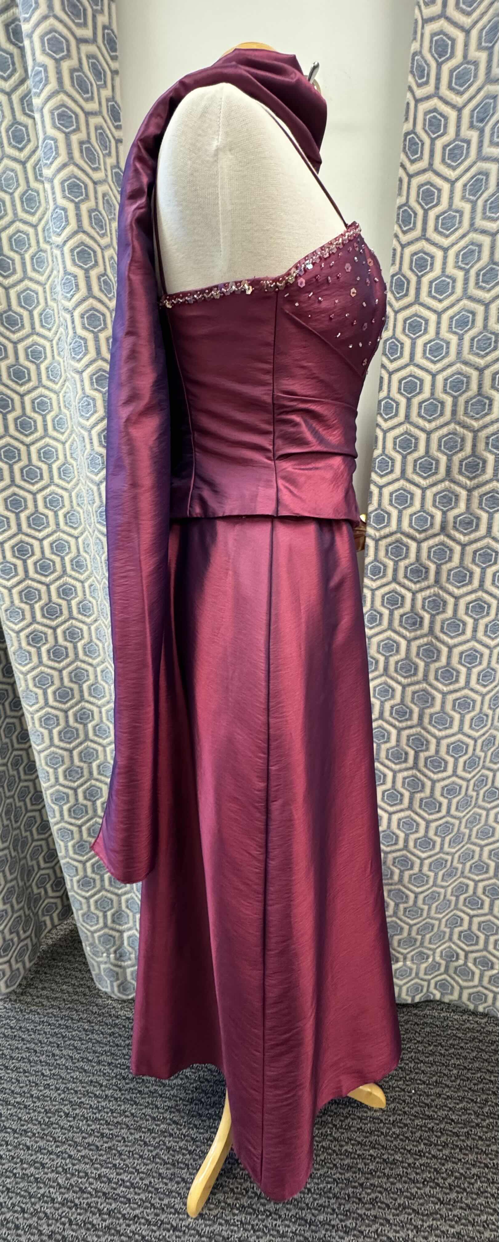 Photo 1 of EVENING GOWN MODERN MAIDS COLLECTION CARBENET WINE SIZE 10