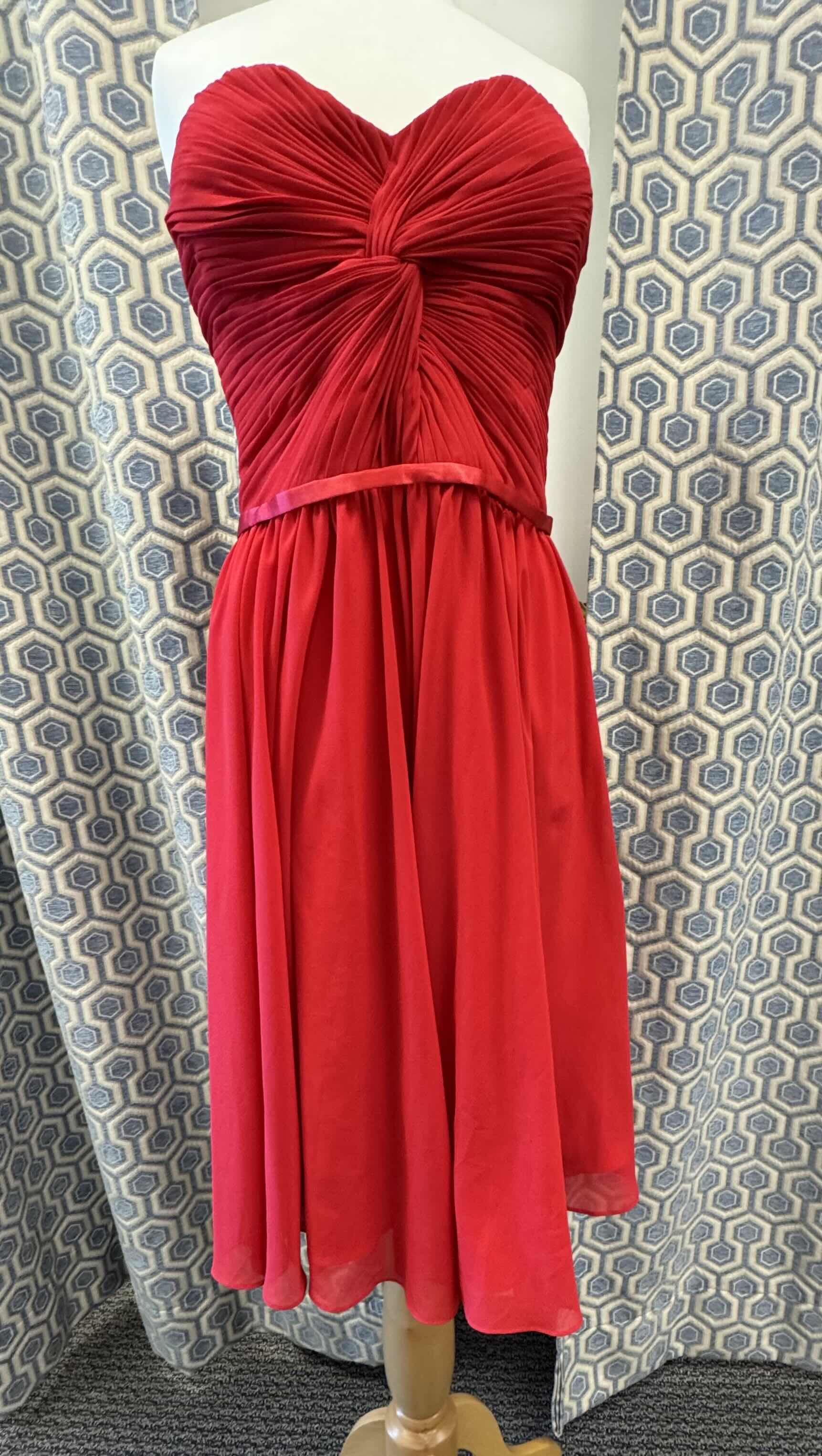 Photo 1 of EVENING GOWN MAY QUEEN COUTORE RED SIZE 20