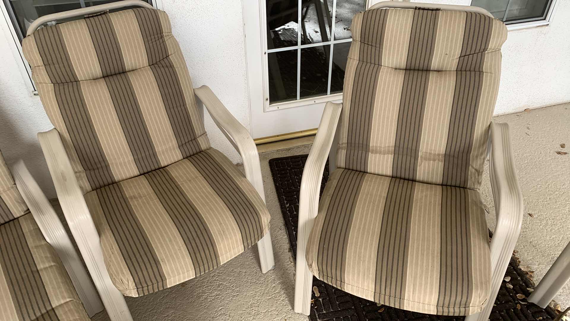 Photo 1 of 4-PADDED PATIO CHAIRS AND A LOUNGE CHAIR