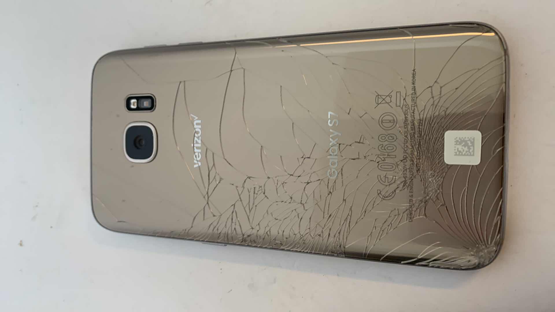 Photo 4 of 3-SAMSUNG CELL PHONES