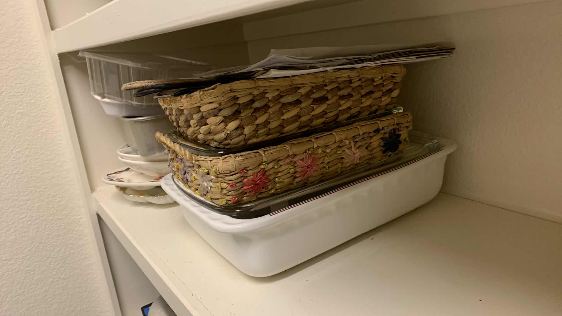 Photo 1 of ASSORTED PYREX AND CASSEROLE DISHES