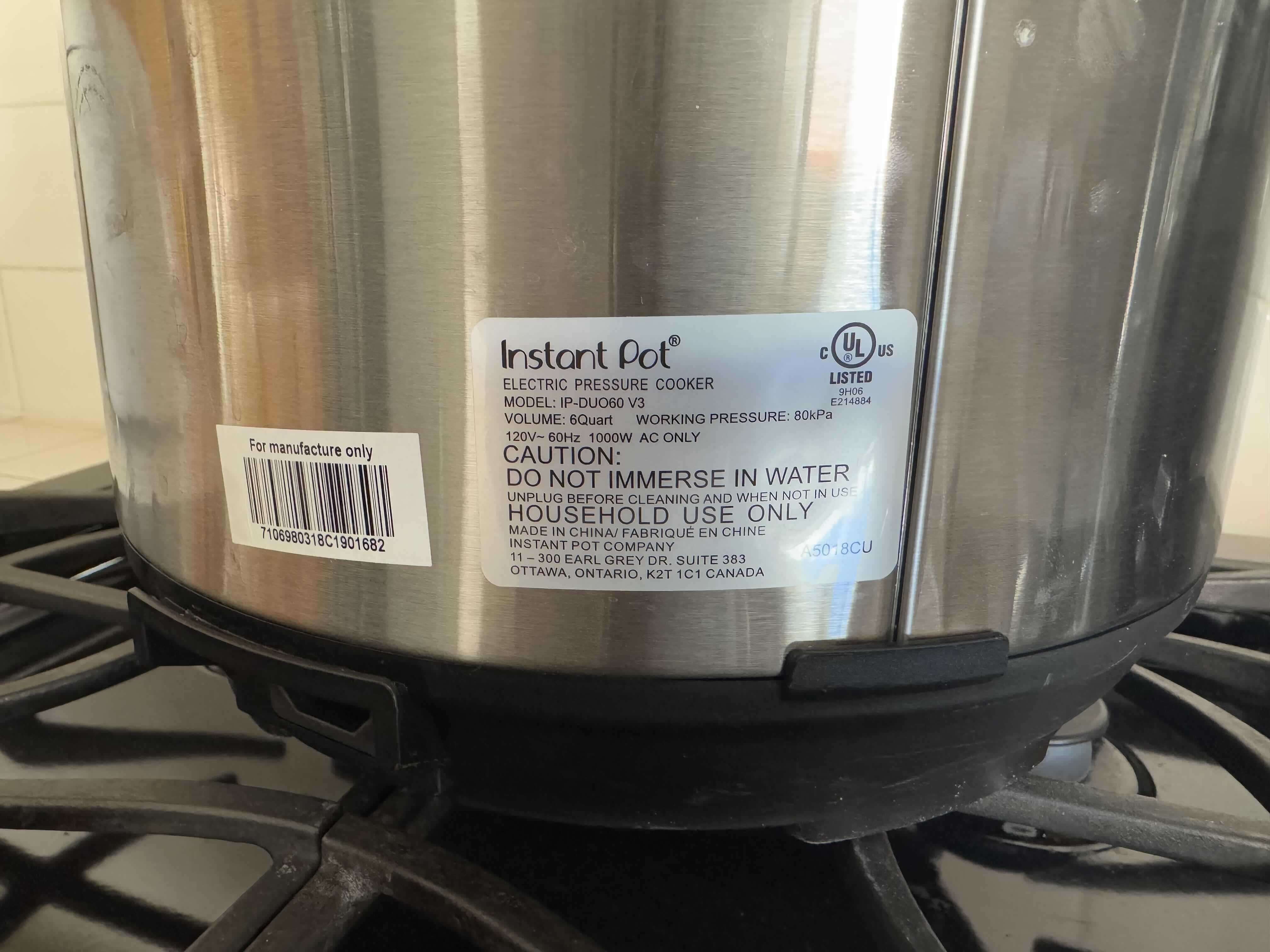 Photo 3 of 6 QT INSTANT POT.