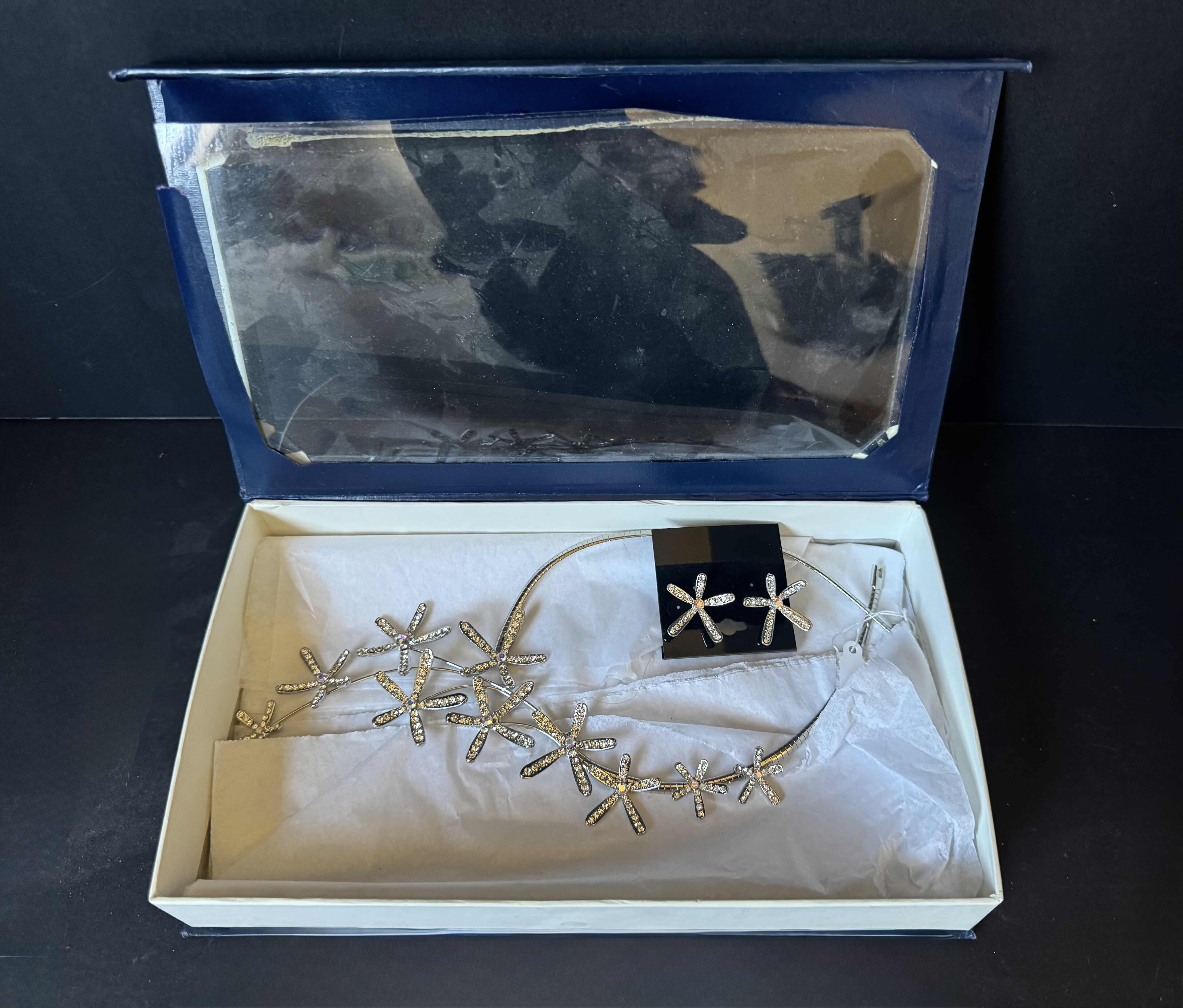 Photo 1 of 30
FASHION JEWELRY NECKLACE AND EARRING SET, SILVER PLATED