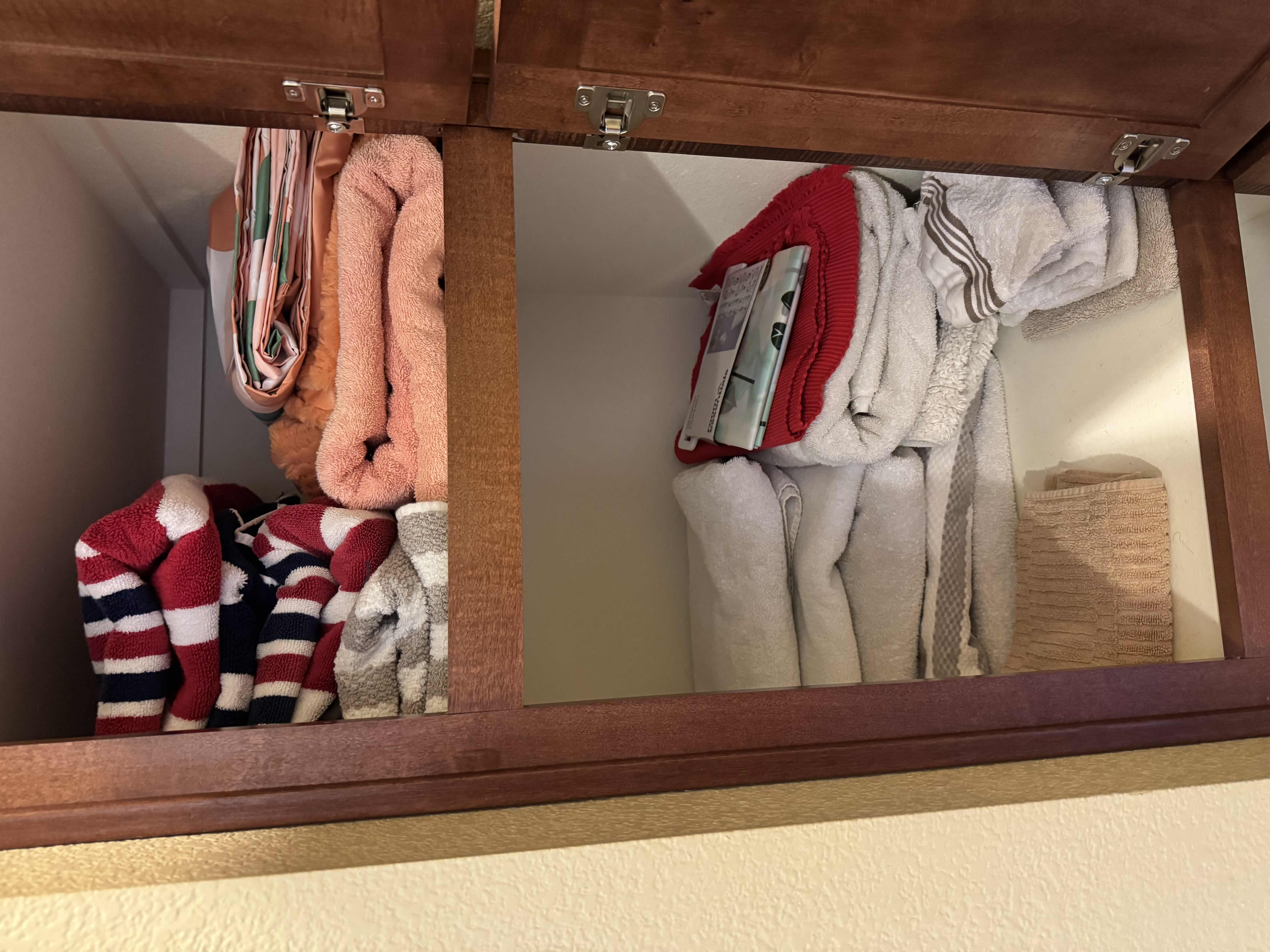 Photo 1 of CONTENTS OF CABINET