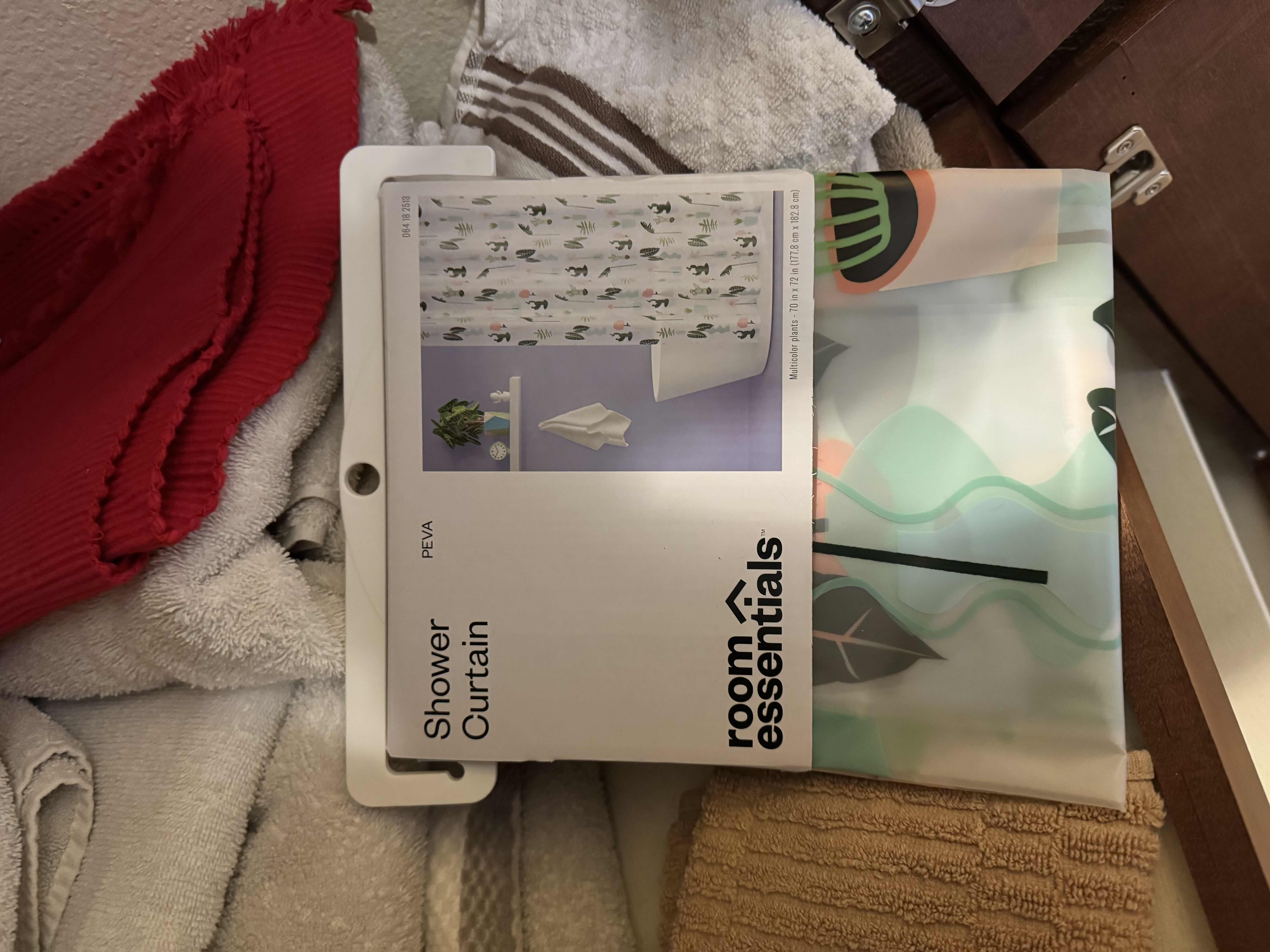 Photo 1 of CONTENTS OF CABINET