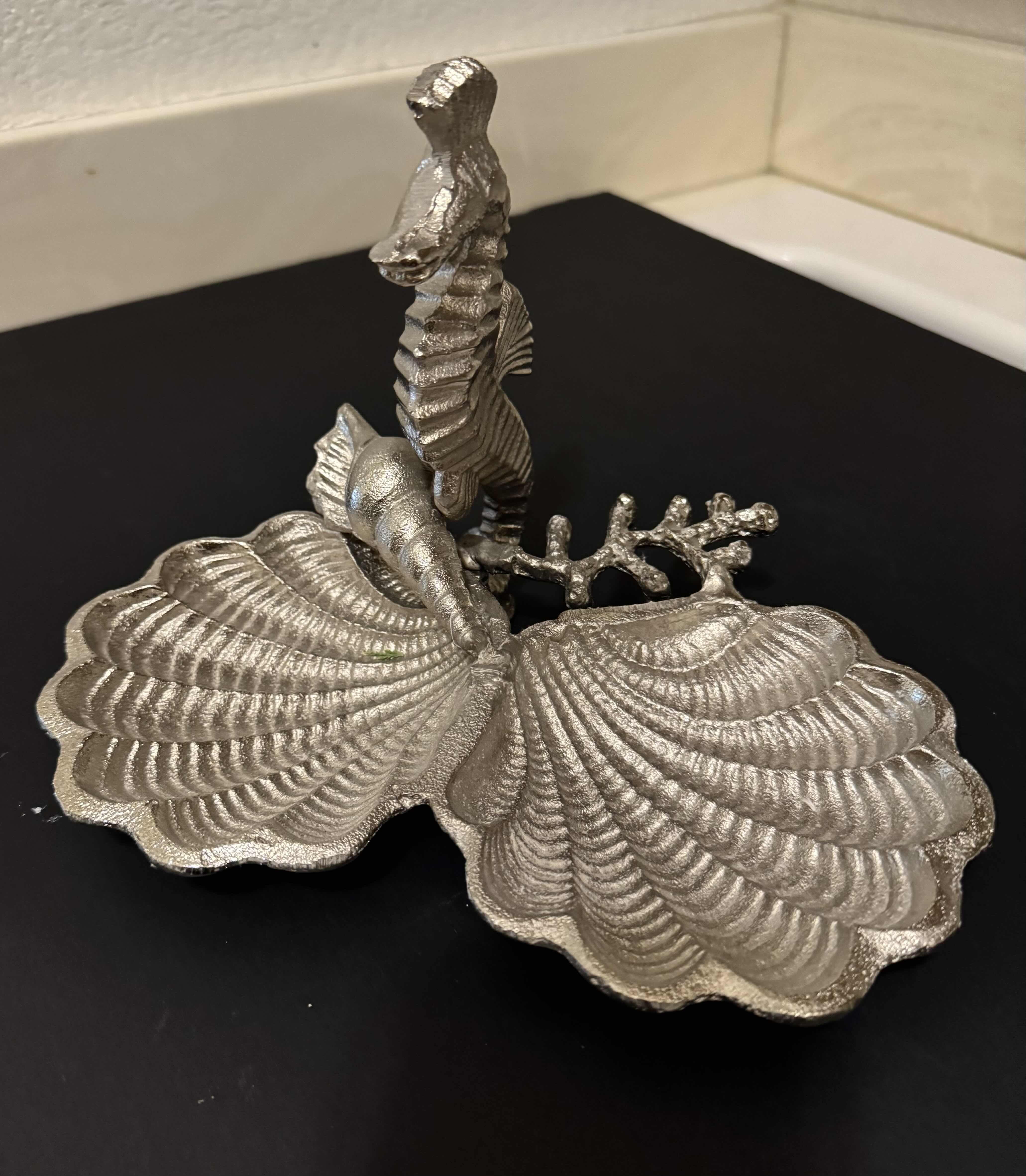 Photo 1 of 60
ASSORTED HOME DECOR ESSENTIALS, SEAHORSE TRAY, LEAF BOWL, SEA AIR POTPOURRI, 3 ITEMS