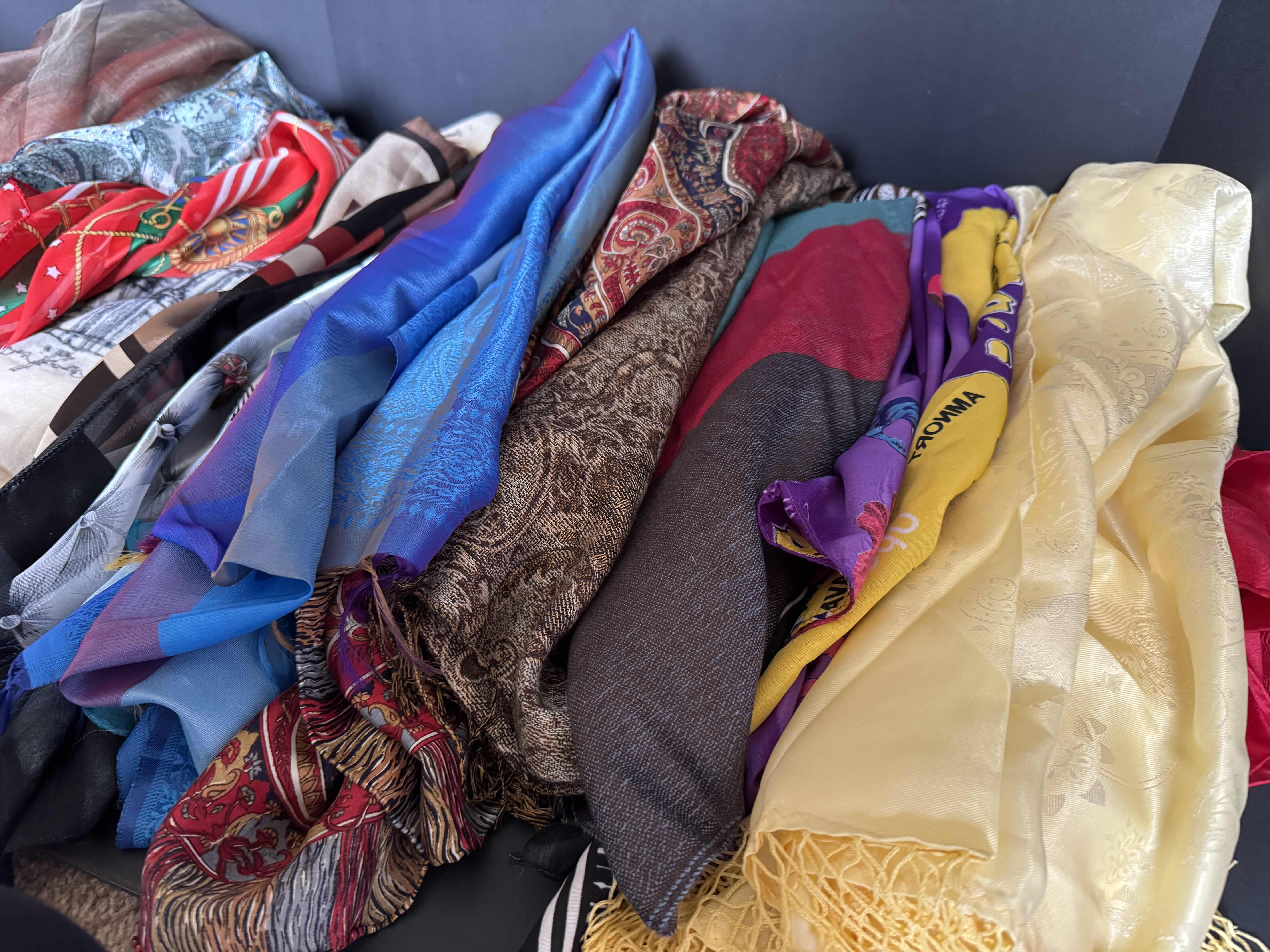 Photo 1 of 13 SCARVES OF VARIOUS TYPES