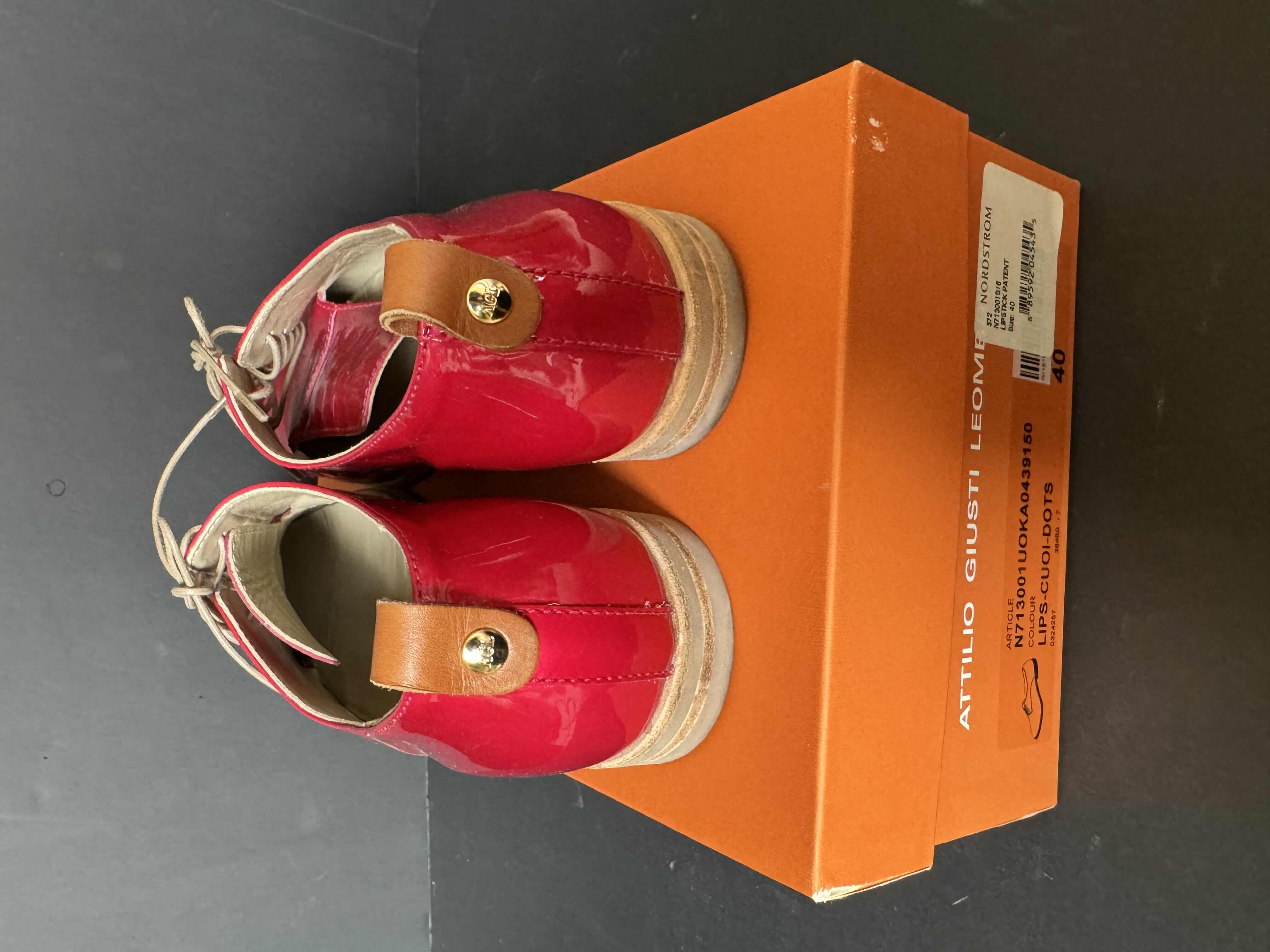 Photo 3 of AGI LIPSTICK PATENT LEATHER SIZE 40 SHOE