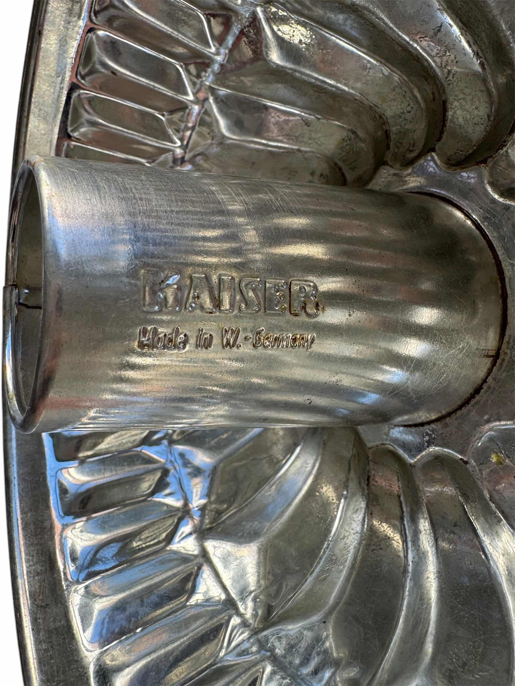 Photo 3 of ASSORTED KITCHEN ESSENTIALS