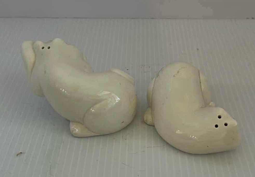 Photo 1 of IVORY FAT CAT SALT PEPPER SET