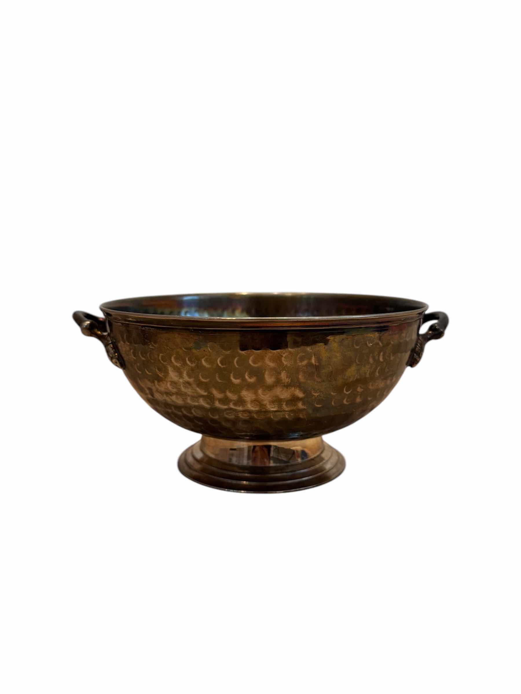 Photo 2 of 3- VINTAGE ANTIQUE SERVING BOWLS, SILVER AND COPPER 

7.5” X H4”
8” X H4”
6.5” X H3”