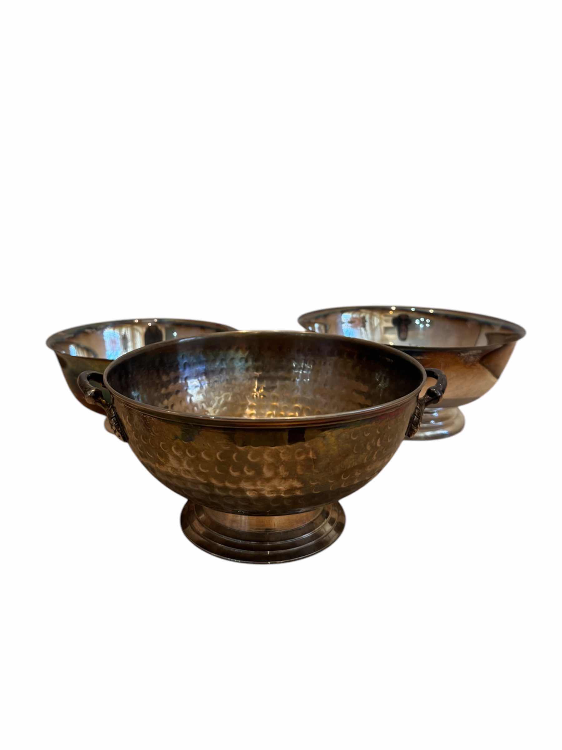 Photo 1 of 3- VINTAGE ANTIQUE SERVING BOWLS, SILVER AND COPPER 

7.5” X H4”
8” X H4”
6.5” X H3”