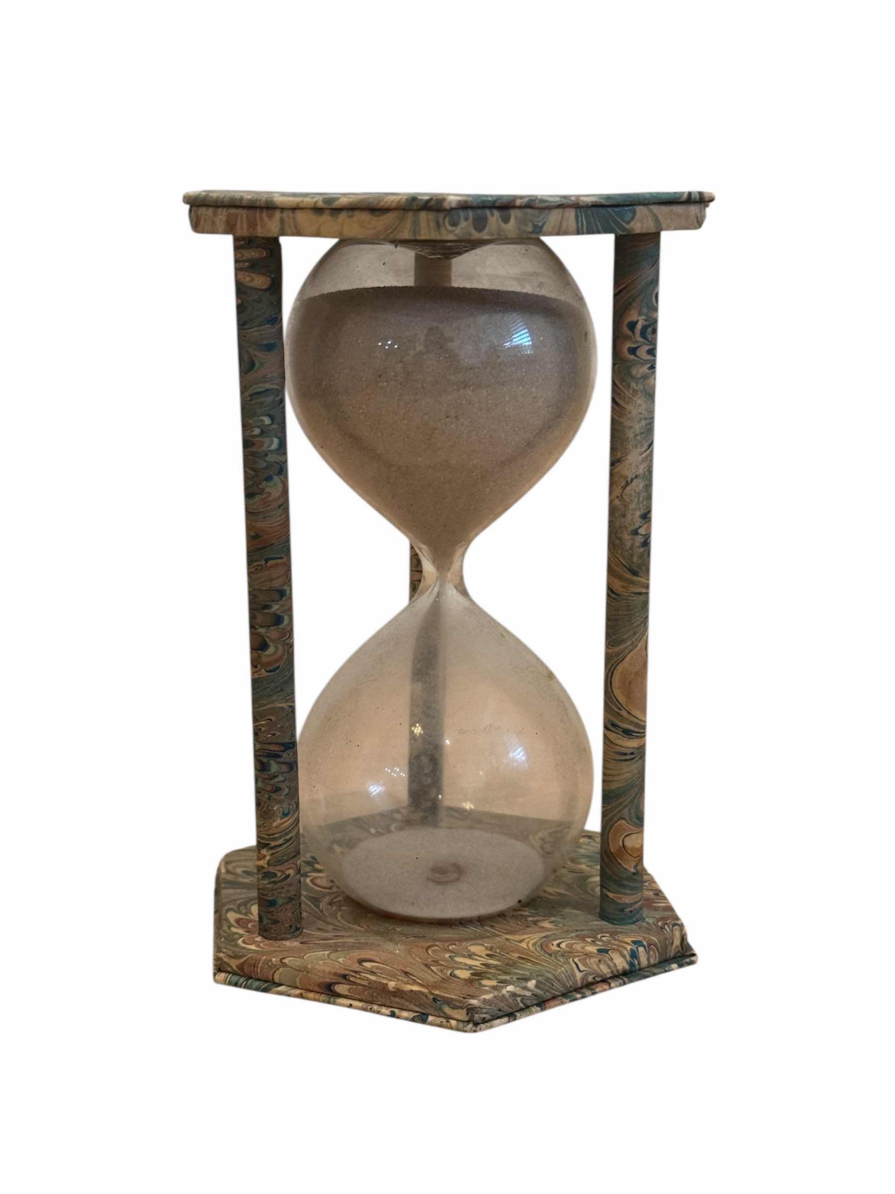 Photo 6 of 3- ARTWORK, HOME DECOR, UNFINISHED FASHION DOLL, SAND TIMER, VINTAGE MANNEQUIN CAGE JEWELRY HOLDER

DOLL
H21.75”

JEWELRY HOLDER
H18”

SAND TIMER
H5.5”