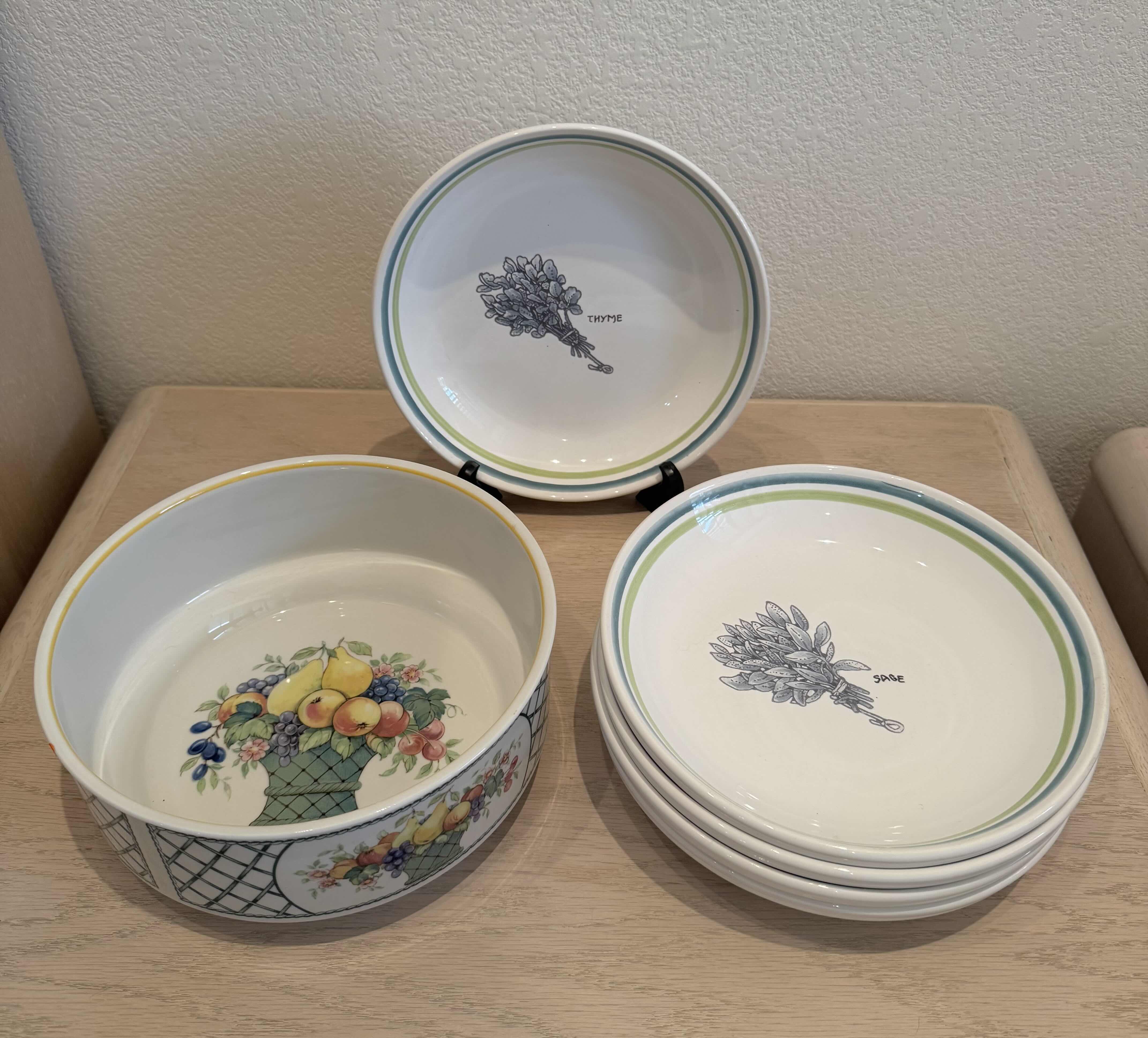 Photo 1 of VINTAGE VILLEROY AND BOCH PORCELAIN FRUIT BOWL AND HIMARK BOTANICAL PLATES, 6 PIECES

FRUIT BOWL
D8.25” X H3.5”

PLATES
D8.25” X H1.75”