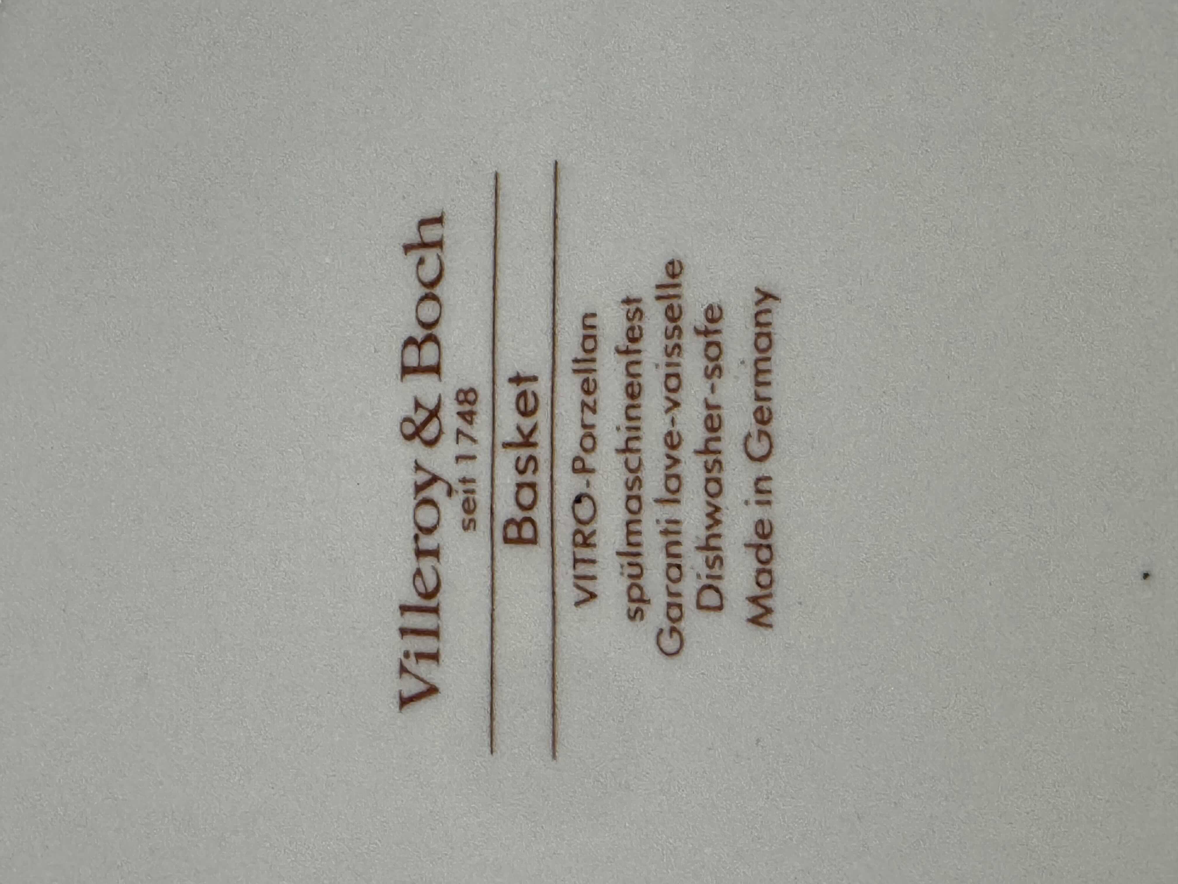 Photo 4 of VINTAGE VILLEROY AND BOCH PORCELAIN FRUIT BOWL AND HIMARK BOTANICAL PLATES, 6 PIECES

FRUIT BOWL
D8.25” X H3.5”

PLATES
D8.25” X H1.75”