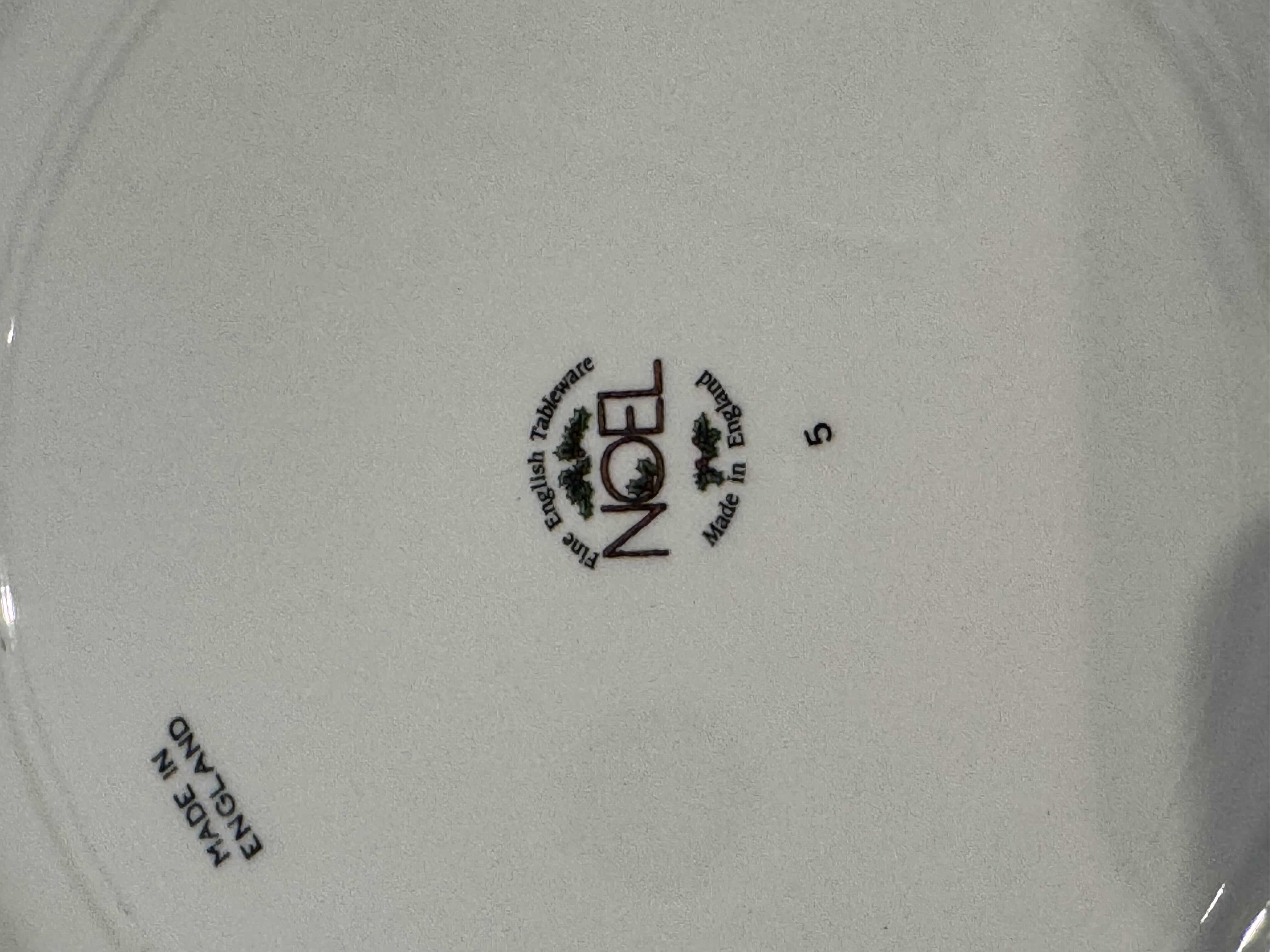 Photo 1 of VINTAGE NOEL FINE ENGLISH TABLEWARE PLATES

D10”