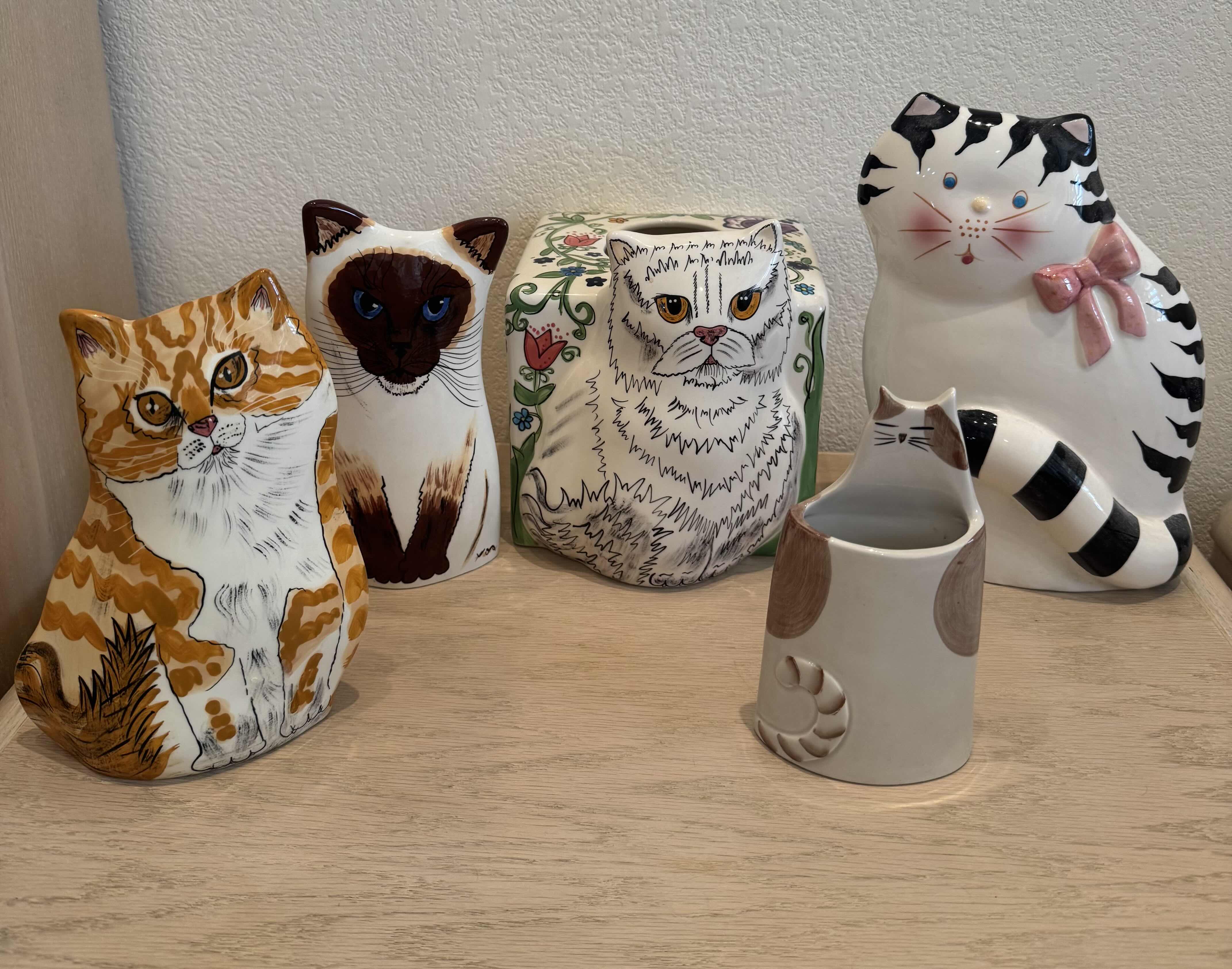 Photo 1 of CATS BY NINA, ASSORTED HOME DECOR, CERAMIC, HOME ESSENTIALS, ARTWORK, 5 PIECES