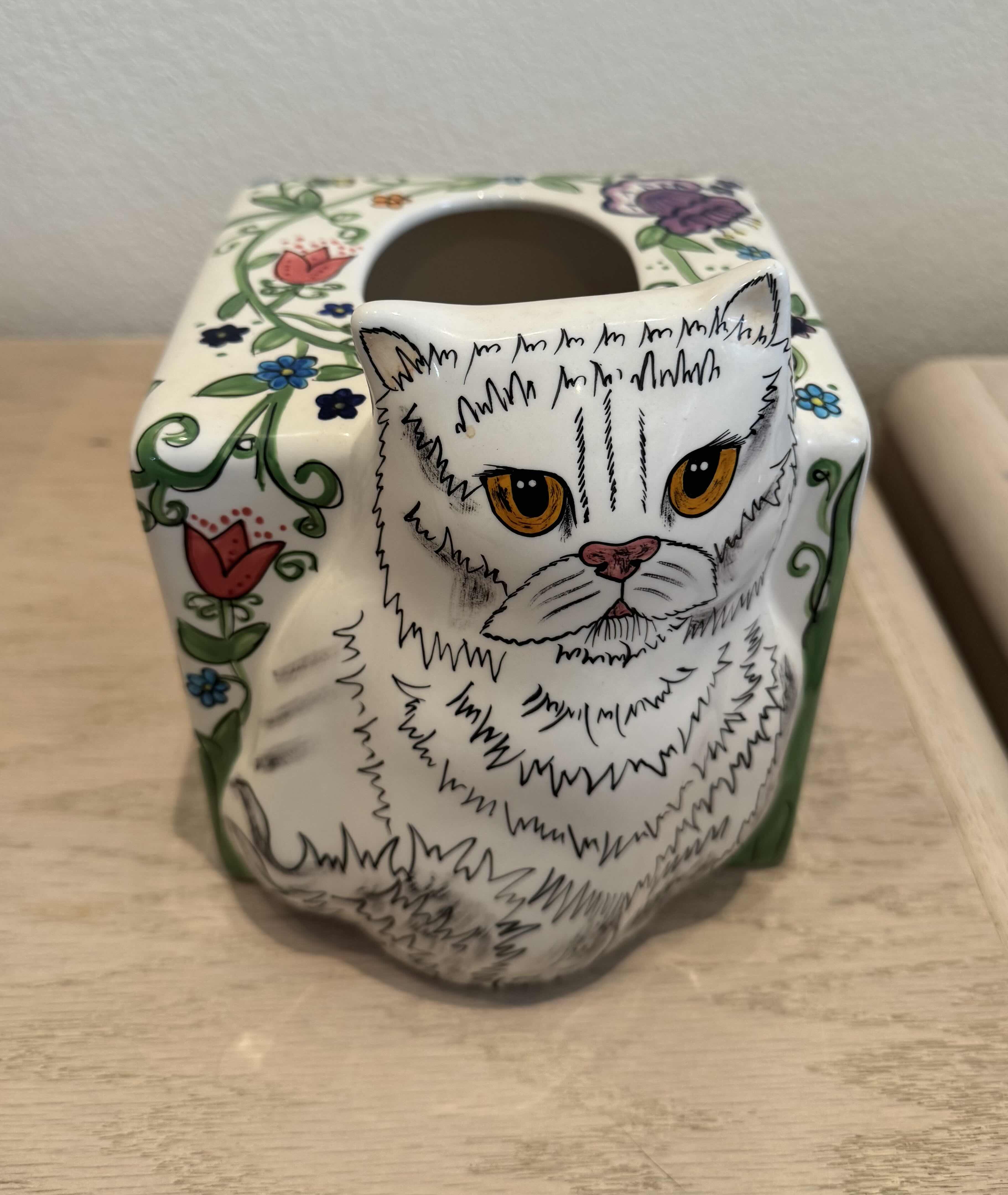 Photo 3 of CATS BY NINA, ASSORTED HOME DECOR, CERAMIC, HOME ESSENTIALS, ARTWORK, 5 PIECES