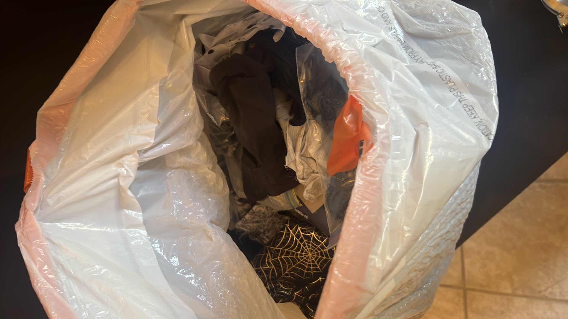 Photo 1 of CONTENTS OF BAG: FABRICS AND YARNS