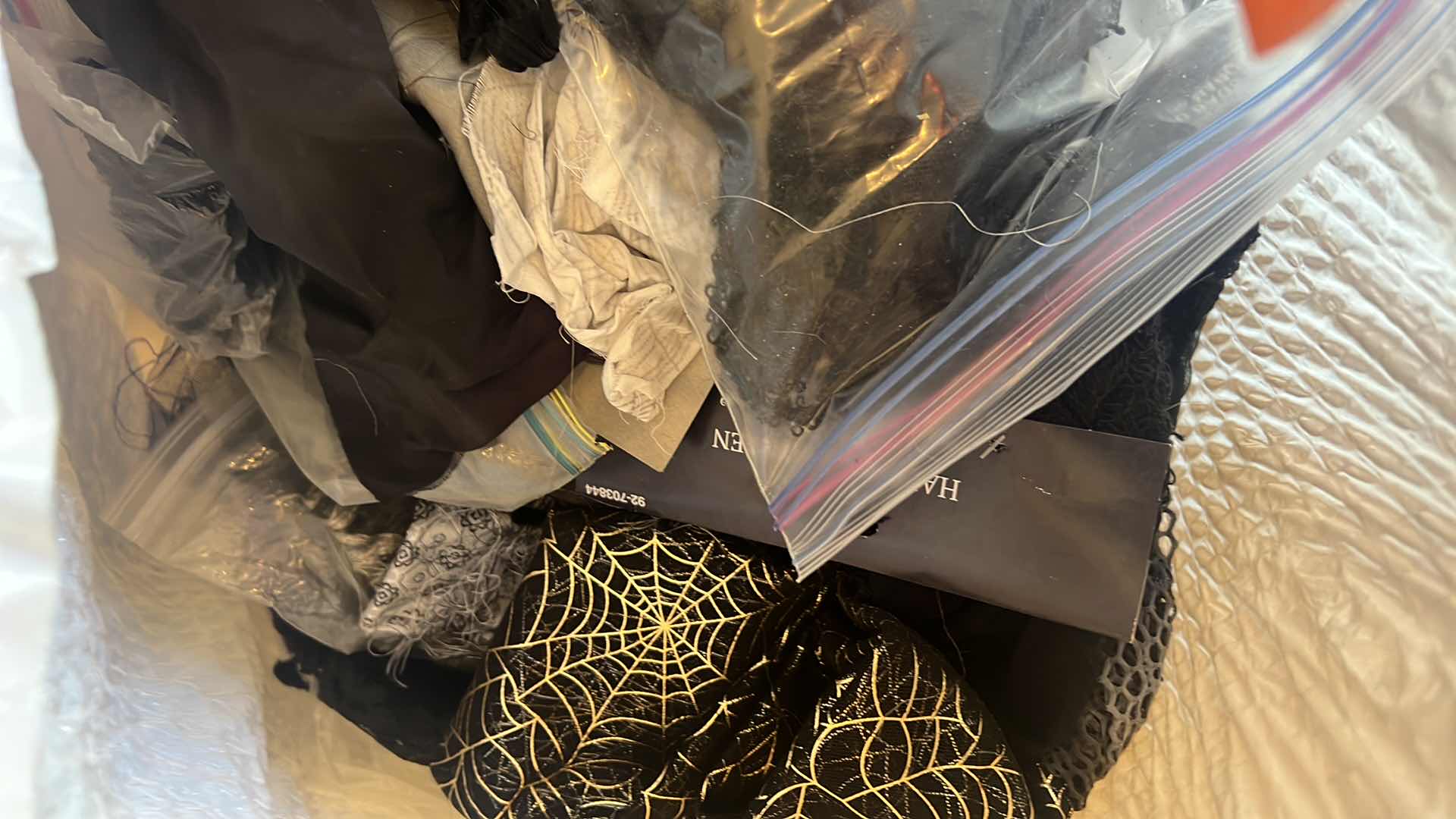 Photo 1 of CONTENTS OF BAG: FABRICS AND YARNS