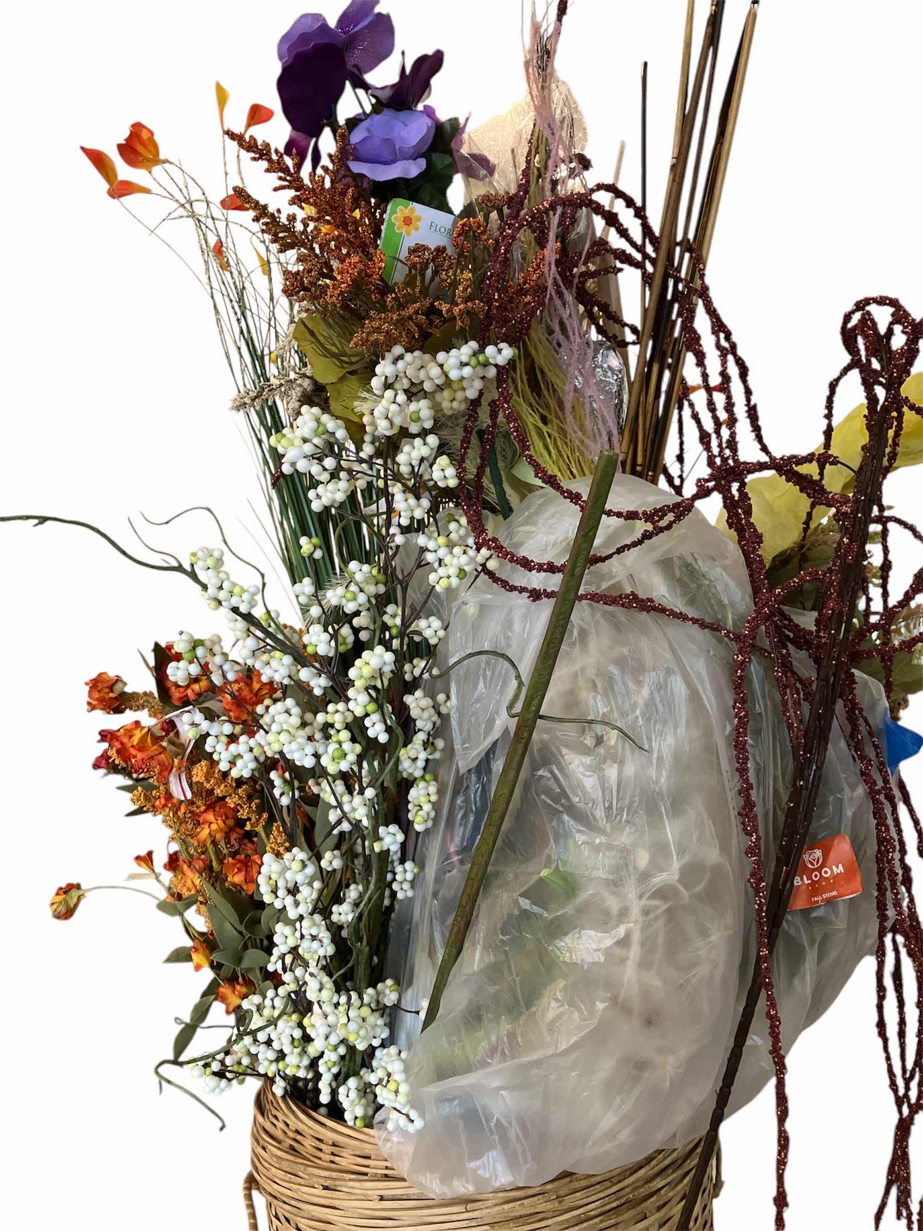 Photo 1 of ”WICKER BASKET AND FAUX FLOWERS 46”