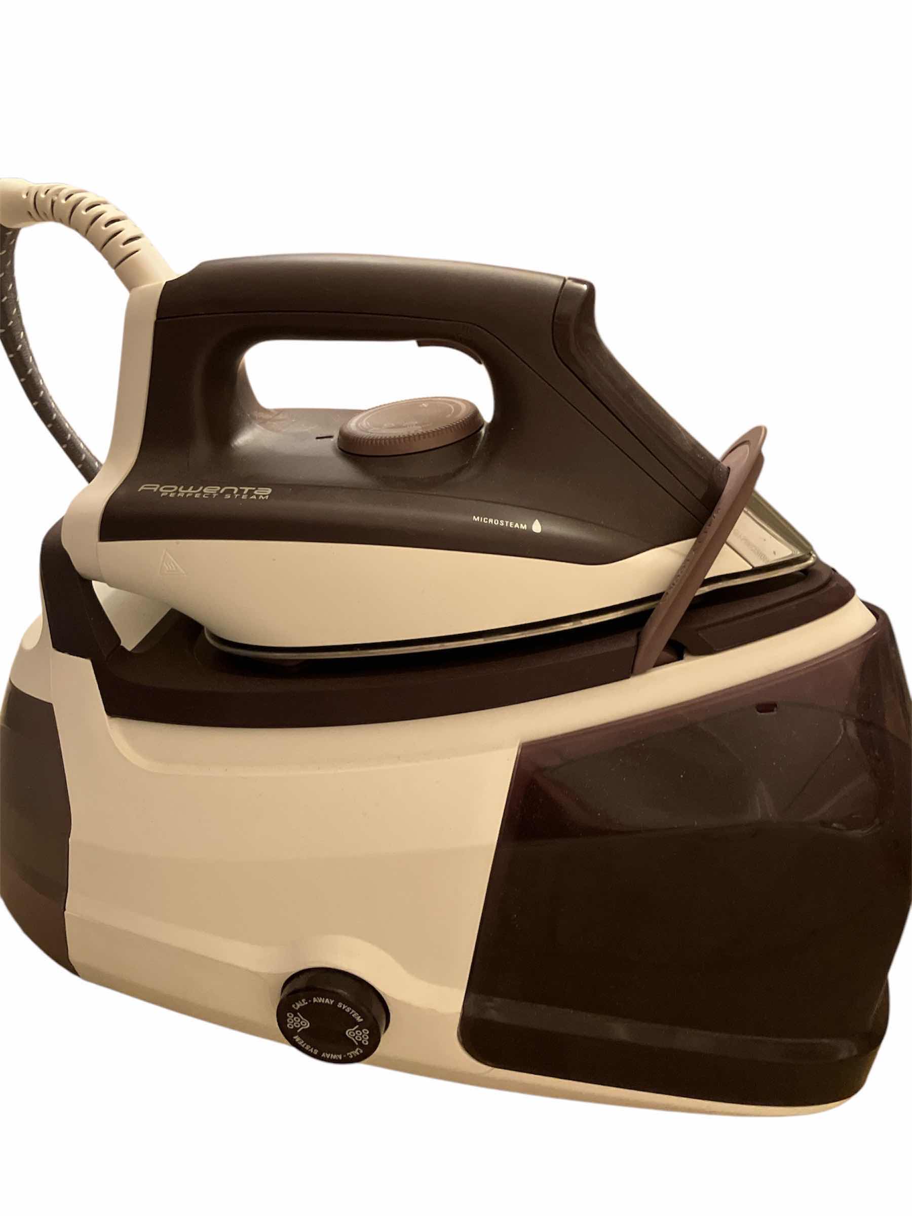 Photo 3 of 1.4L ROWENTA- PERFECT STEAM- STEAM CLEANER 15” LONG