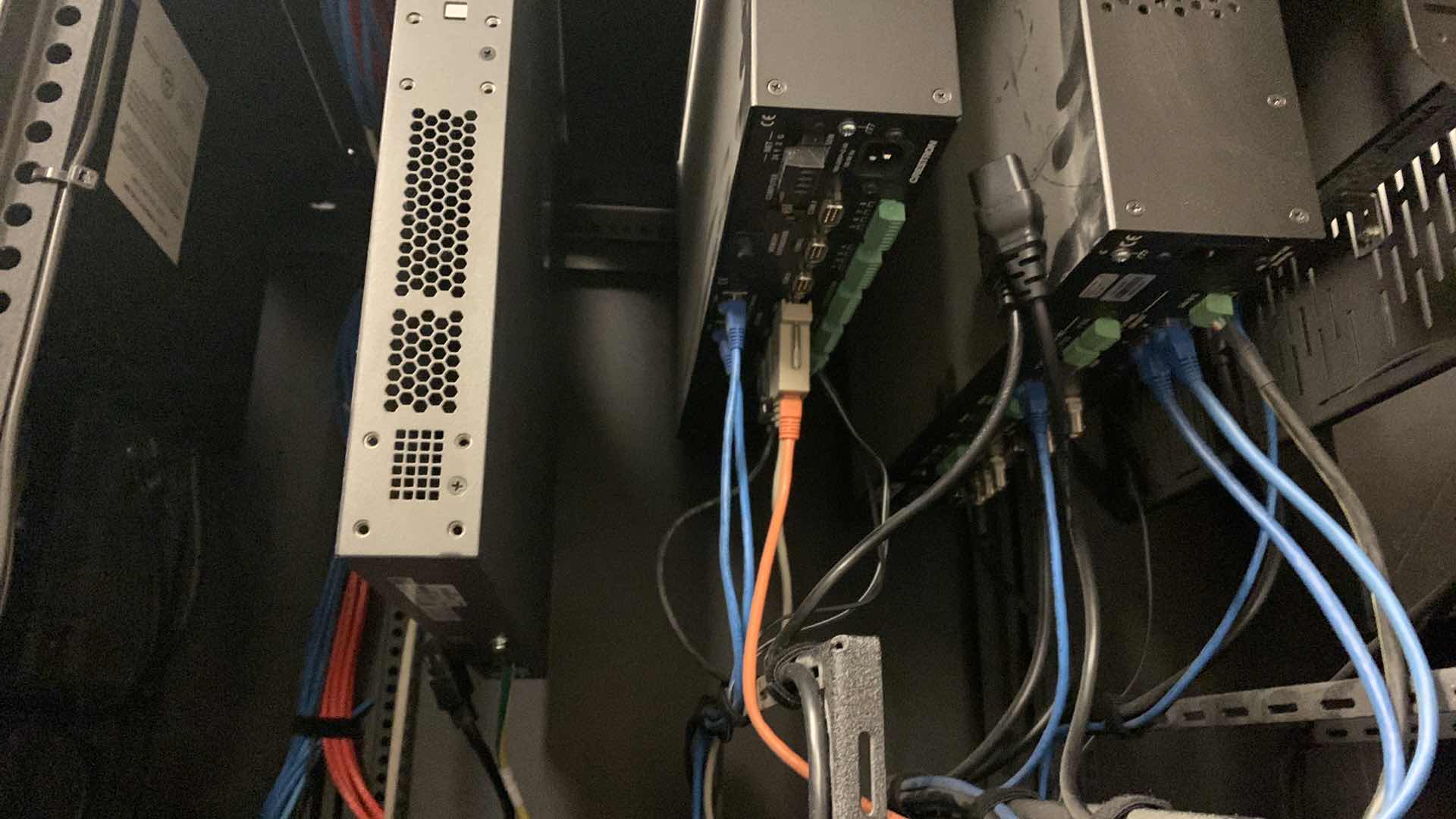 Photo 20 of CRESTRON MULTI UNIT VIDEO MULTIMEDIA SYSTEM IN RACK