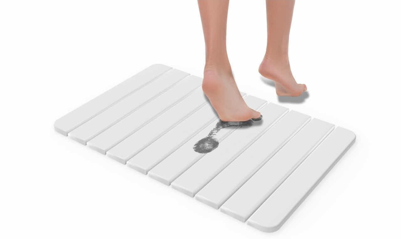 Photo 3 of  BRAND NEW DIATOMITE QUICK DRY STONE MEDIUM 24" x 15" BATH MAT IN WHITE