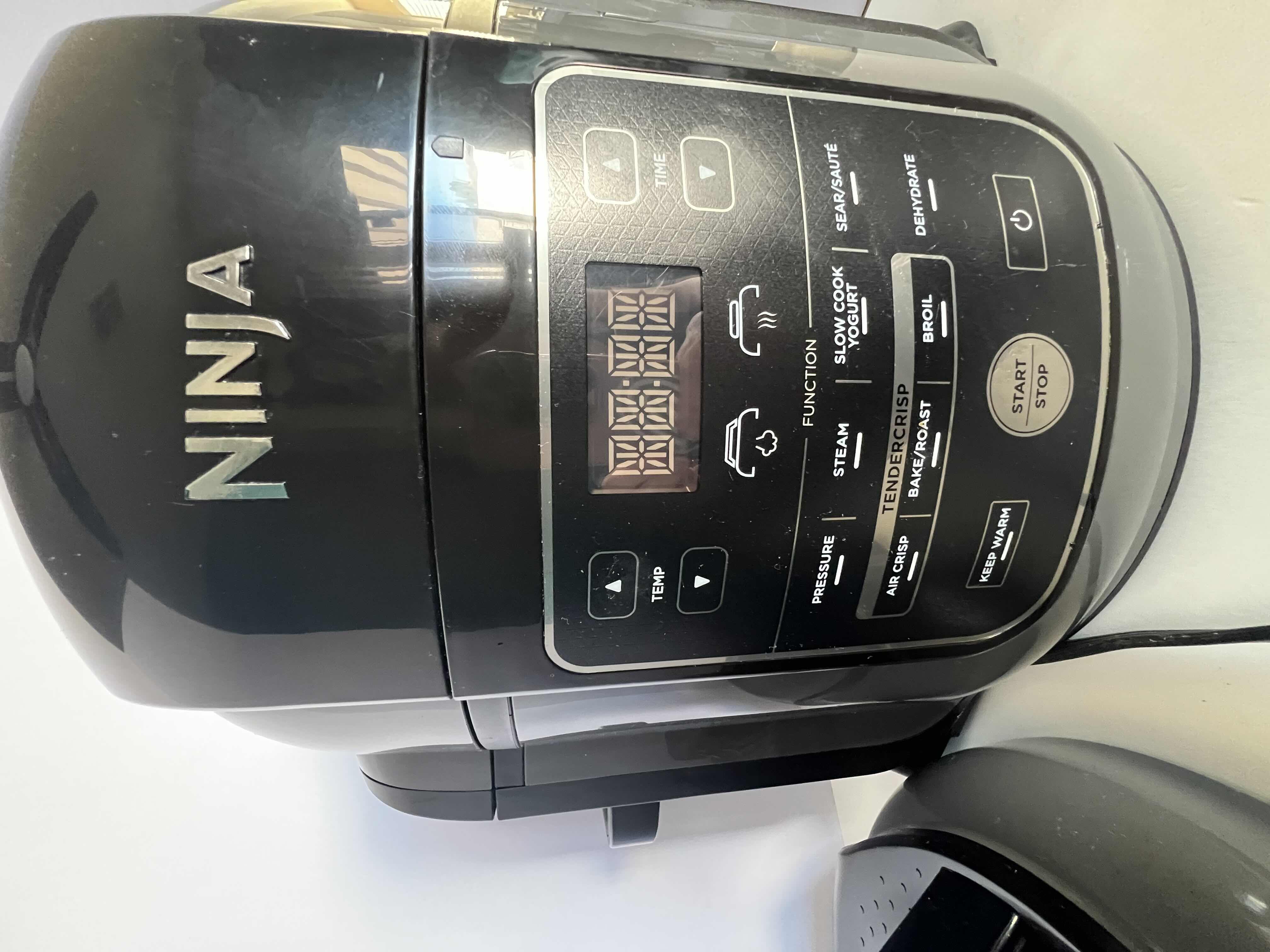 Photo 1 of 8 QUART 12 IN 1 FOODI COOKER. AIR FRYER, SLOW COOKER, PRESSURE COOKER. ETC...