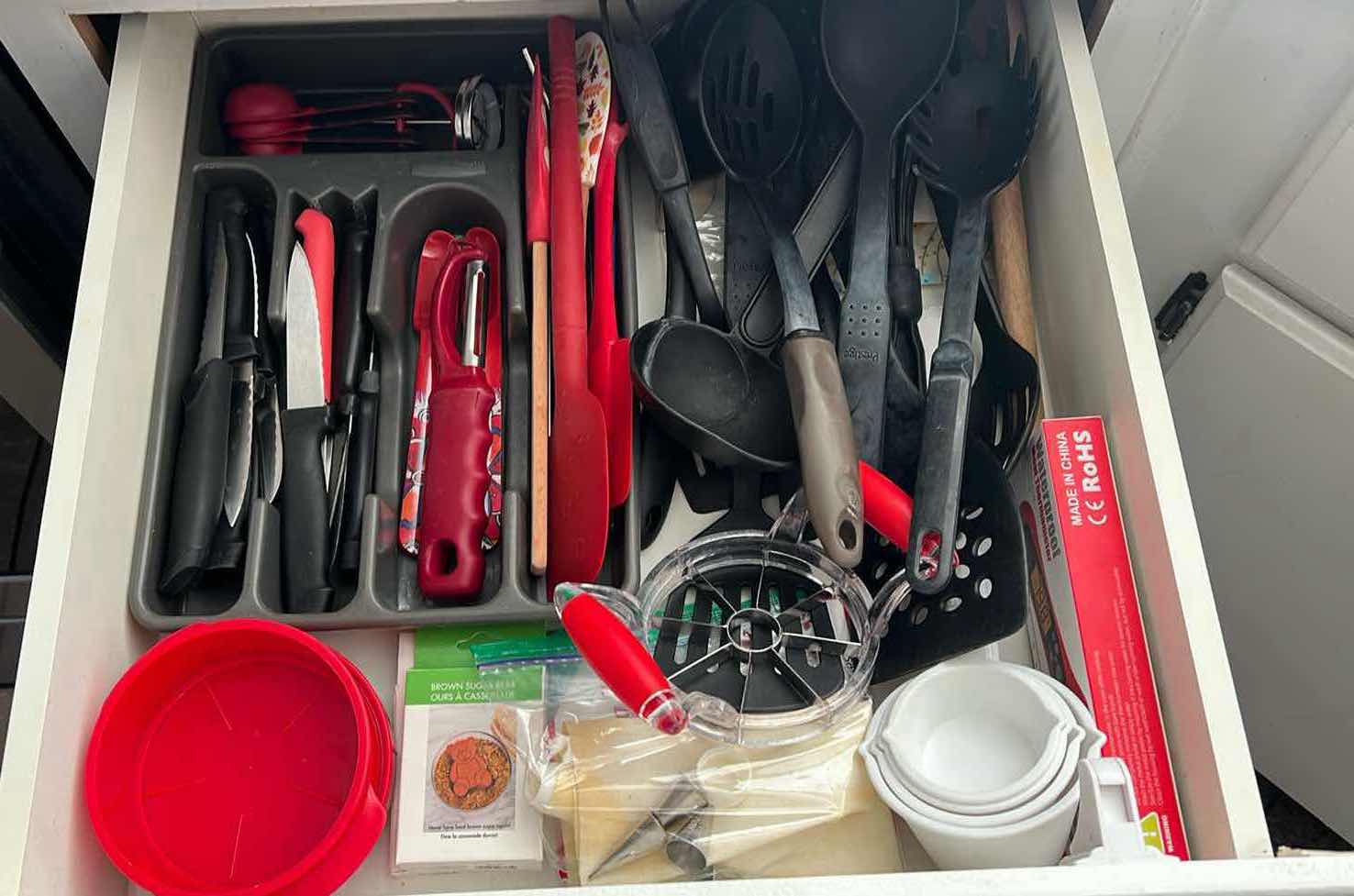 Photo 1 of CONTENTS OF KITCHEN DRAWER