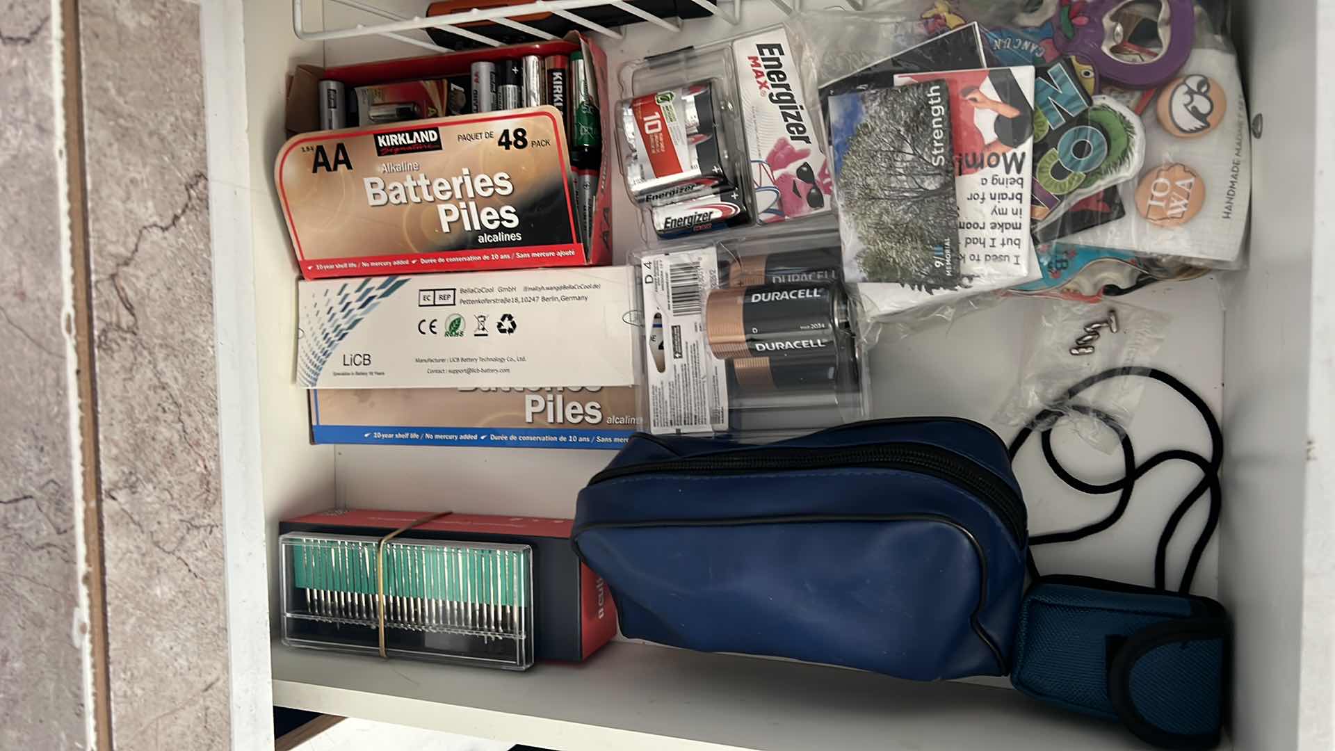 Photo 1 of CONTENTS OF KITCHEN DRAWER