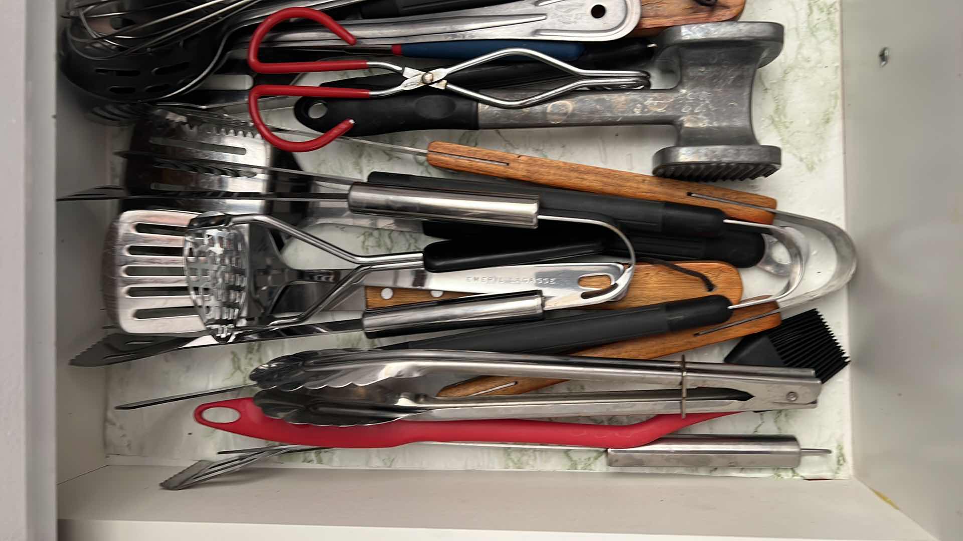 Photo 1 of CONTENTS OF KITCHEN DRAWER