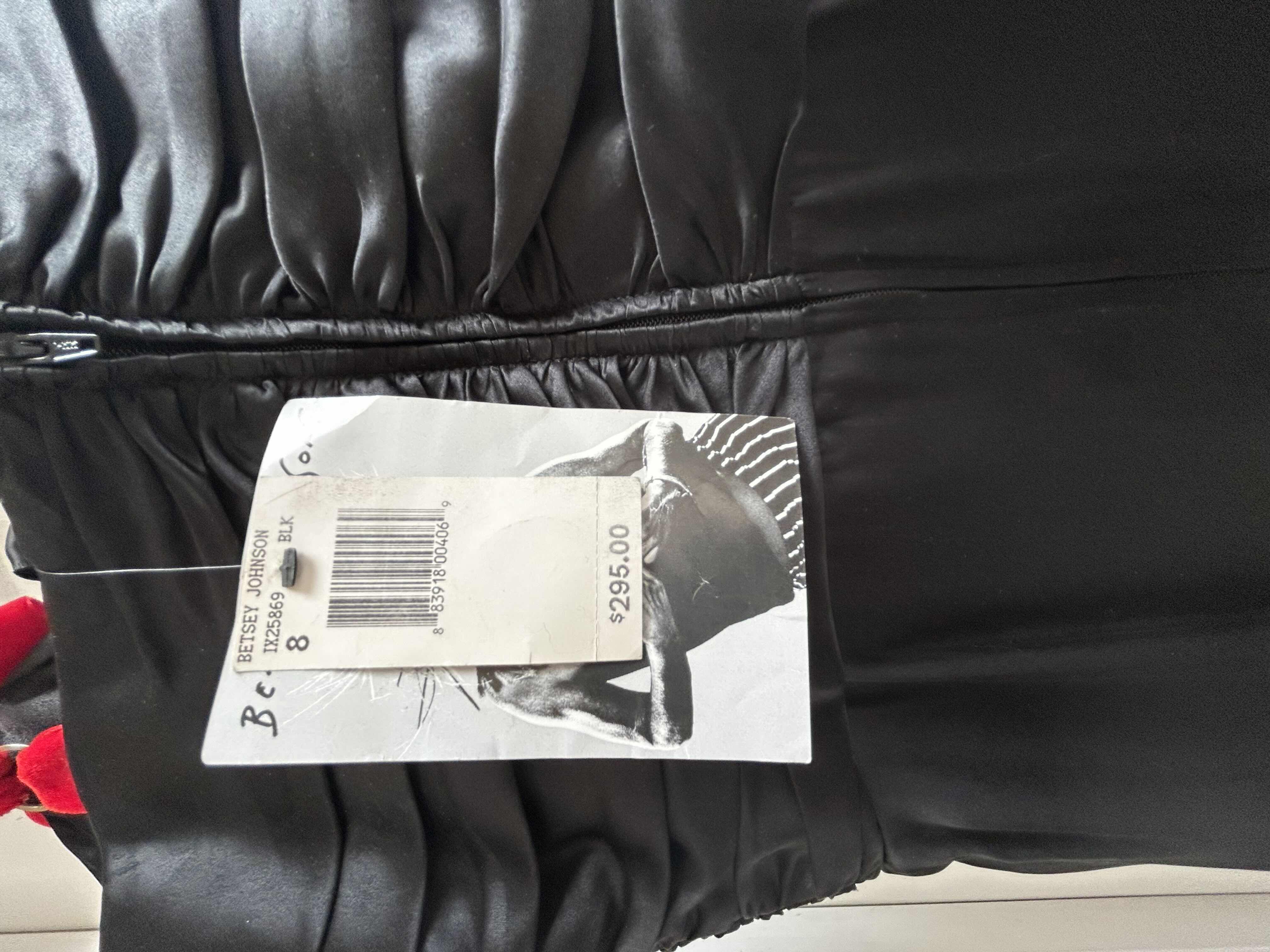 Photo 1 of 295
BETSEY JOHNSON FORMAL BLACK AND RED DRESS