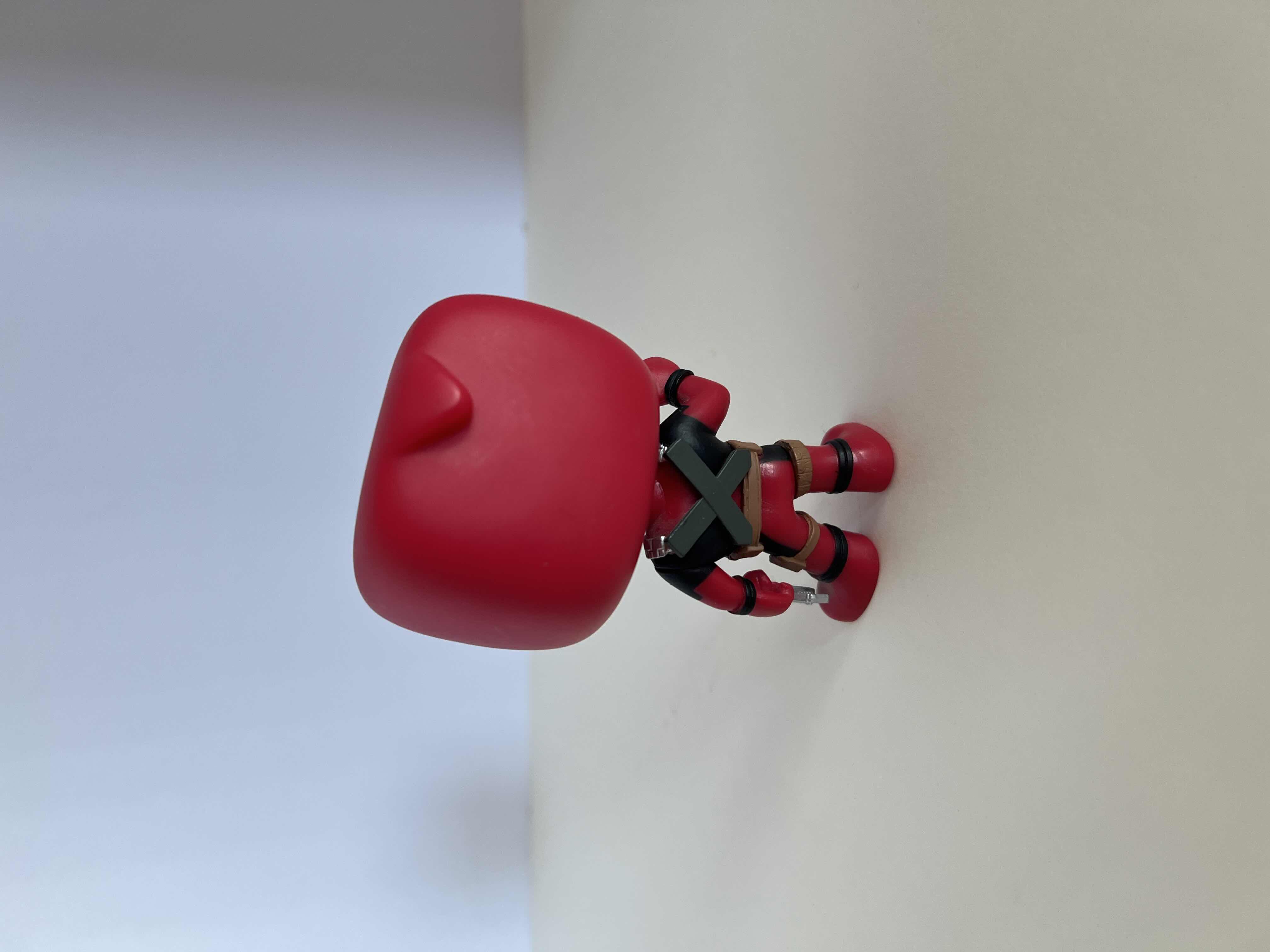 Photo 1 of DEADPOOL FUNKO BOBBLE HEAD