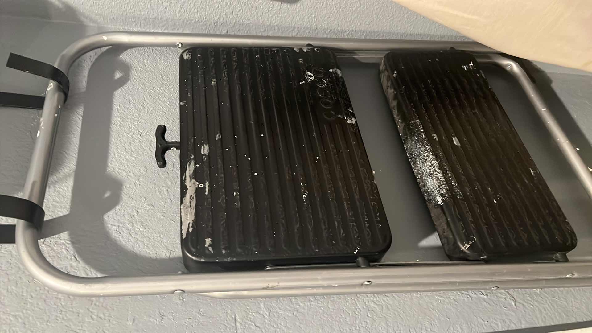 Photo 2 of Contents of corner