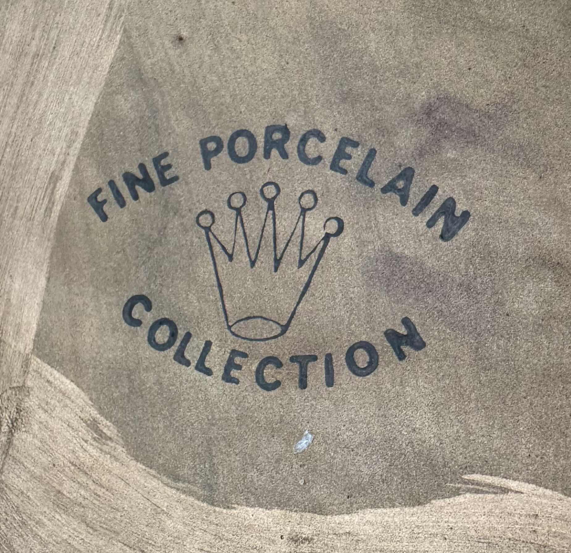 Photo 3 of HOME DECOR- VINTAGE STYLE PORCELAIN VASE, GOLD DETAILS 24"H