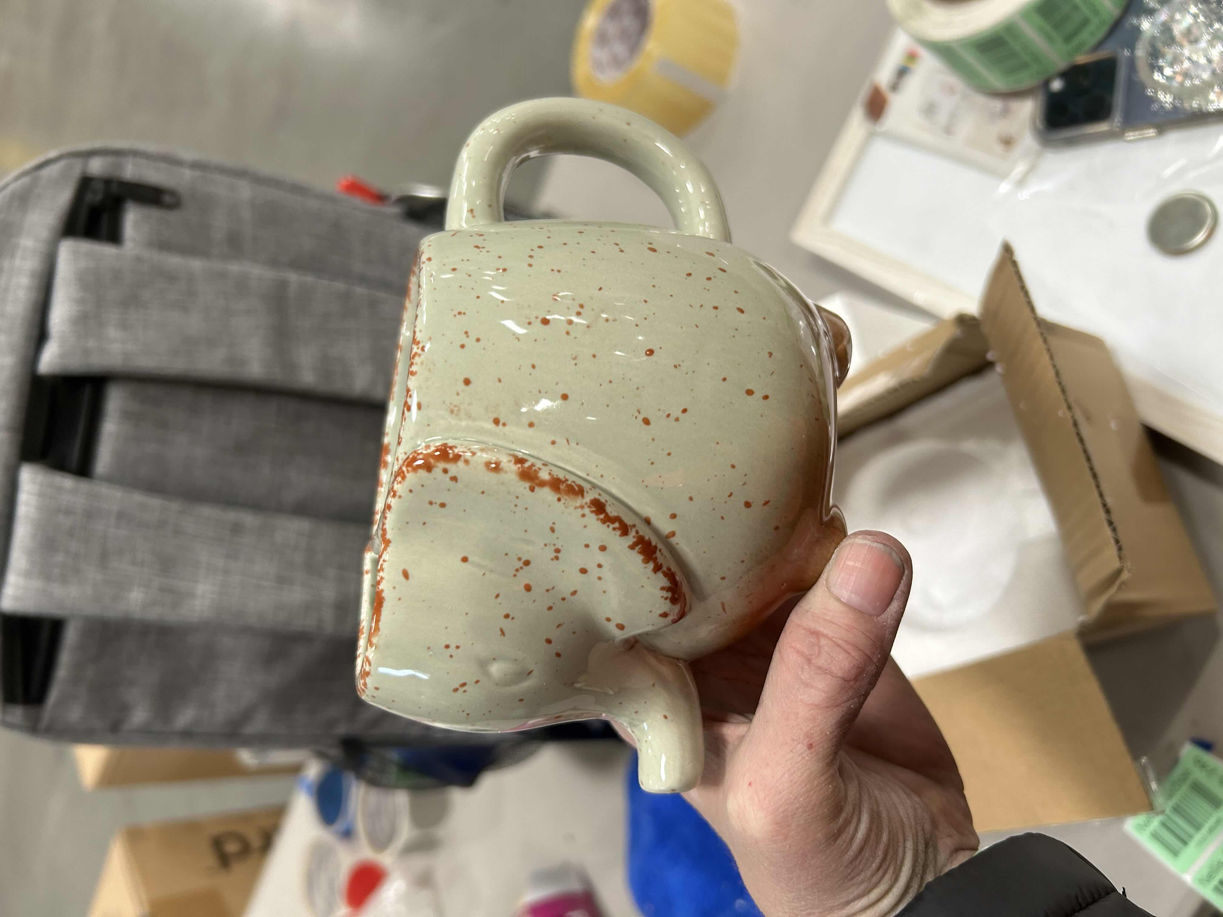 Photo 1 of 24 per carton, 11 cartons, selling as a pair 

132 total
196304-196435