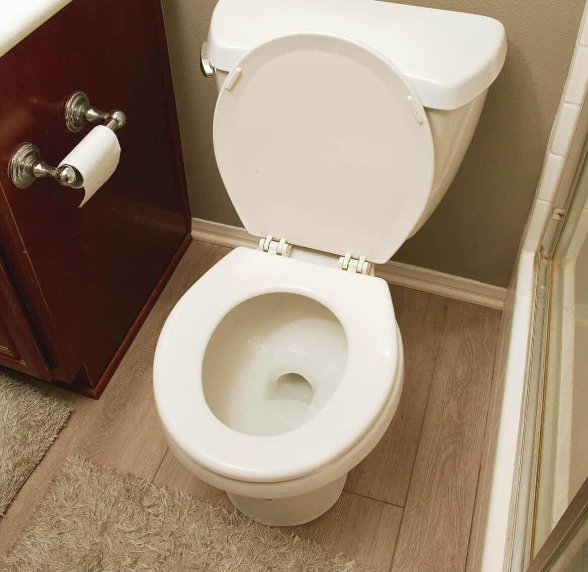 Photo 1 of CASE OF 150 HOME-X MAGNETIC TOILET PLASTIC DESCALING CLEANER BATHROOM CLEANING SUPPLIES