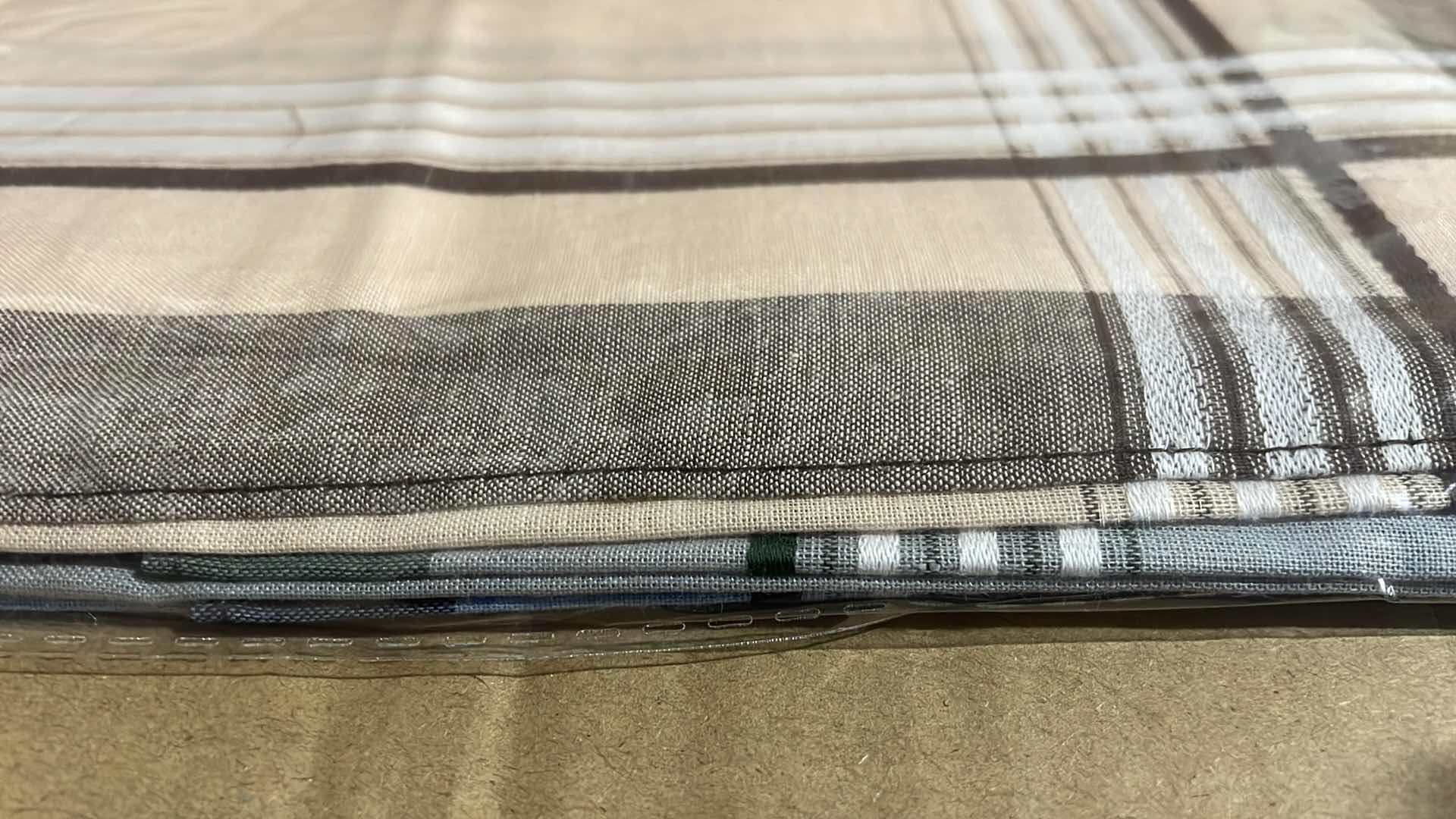 Photo 1 of CASE OF 100 ARAD MENS COTTON HANDKERCHIEF SET OF 6 COLORS