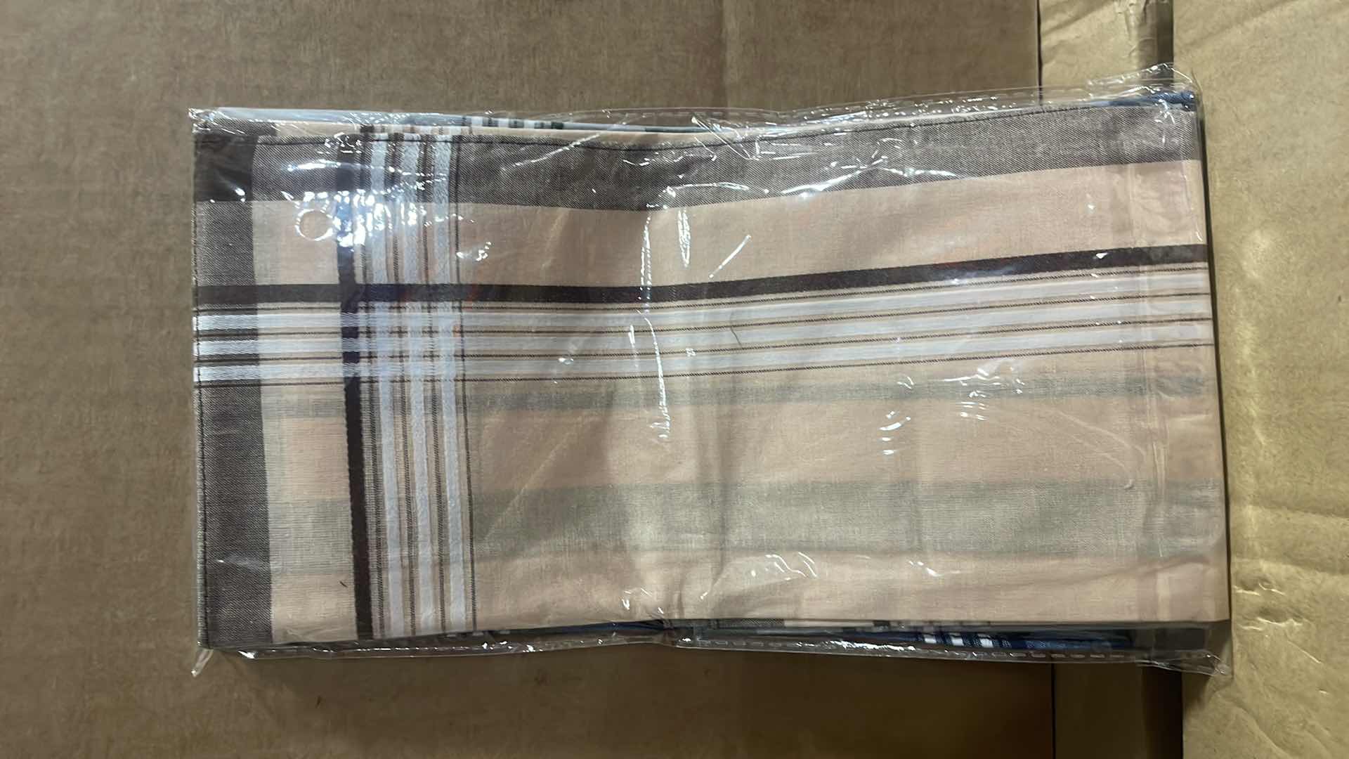 Photo 1 of CASE OF 100 ARAD MENS COTTON HANDKERCHIEF SET OF 6 COLORS